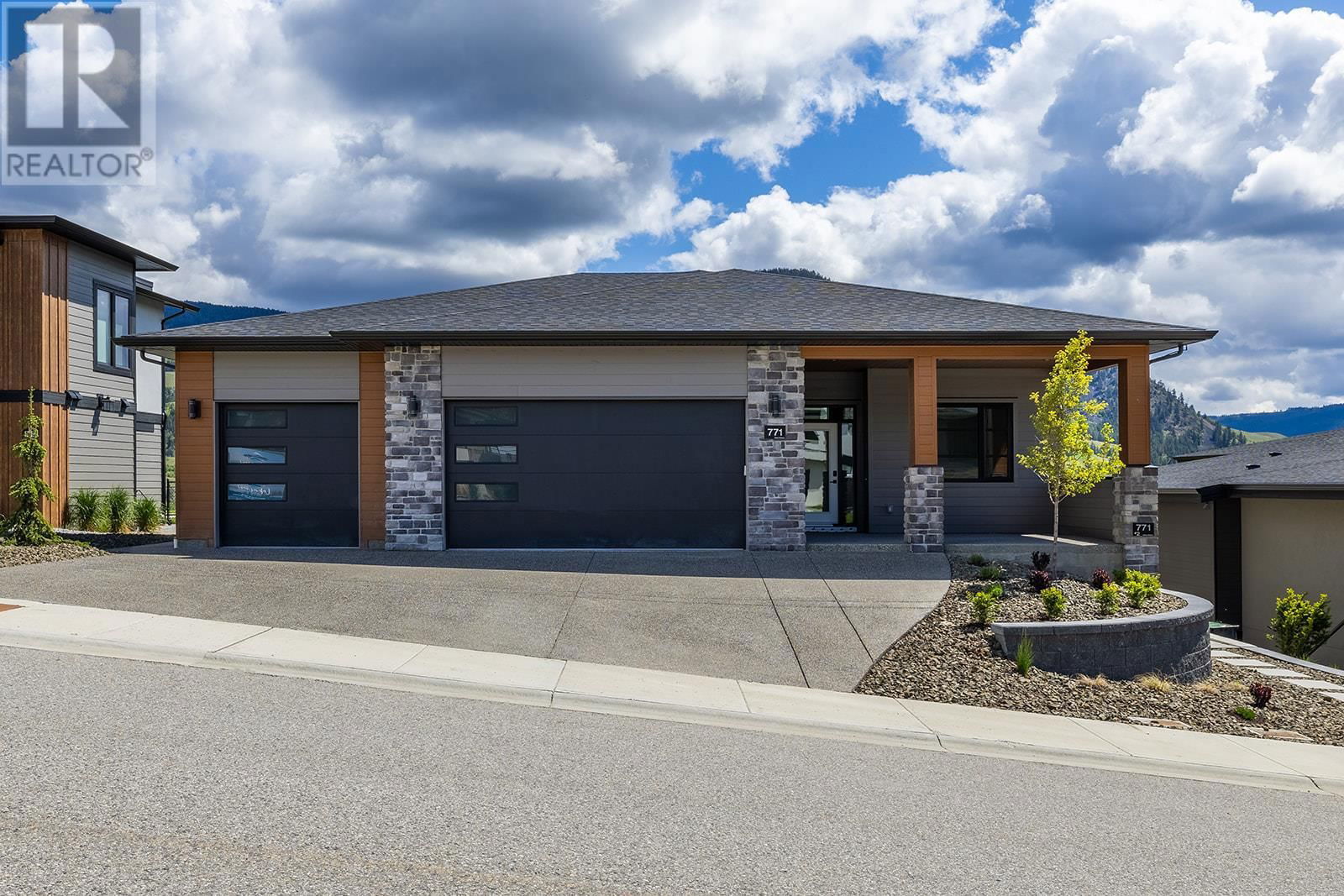 771 CARNOUSTIE DRIVE Image 1