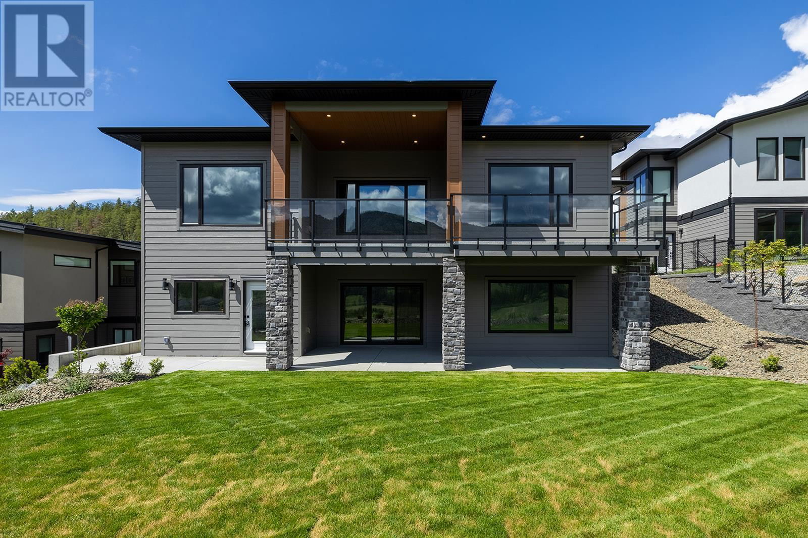 771 CARNOUSTIE DRIVE Image 4