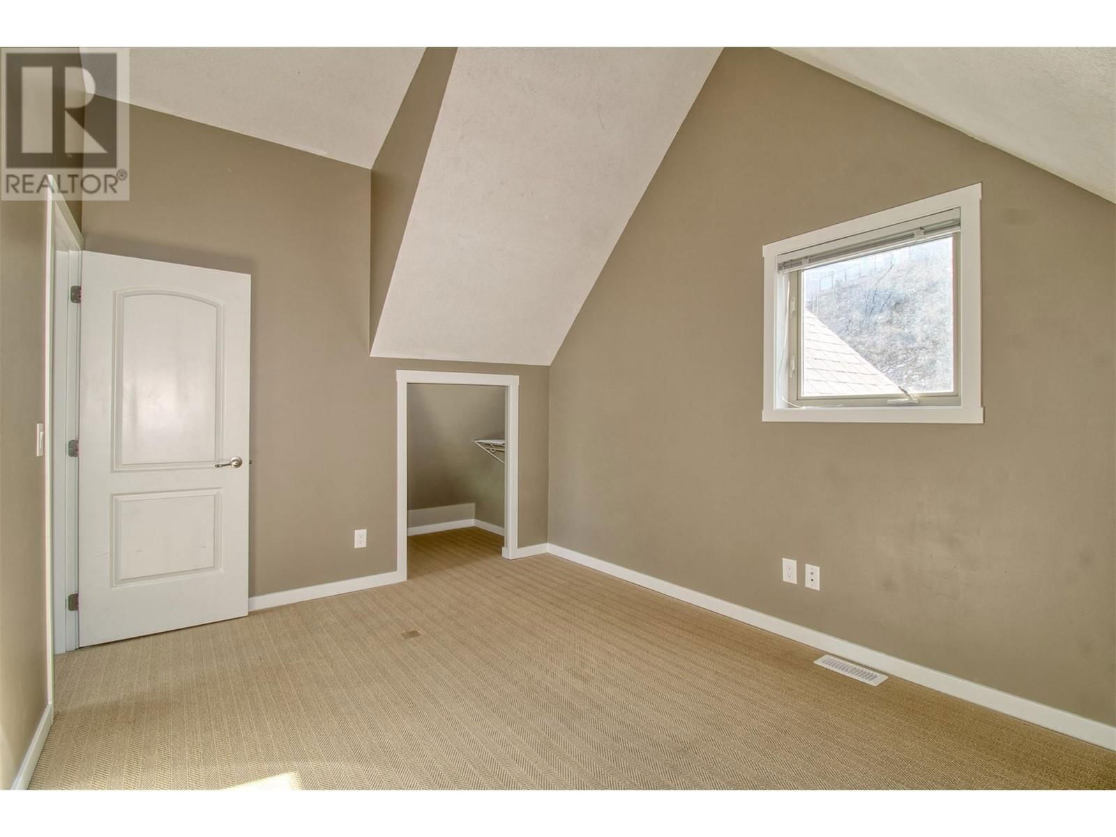 176 - 6838 SANTIAGO LOOP Image 15
