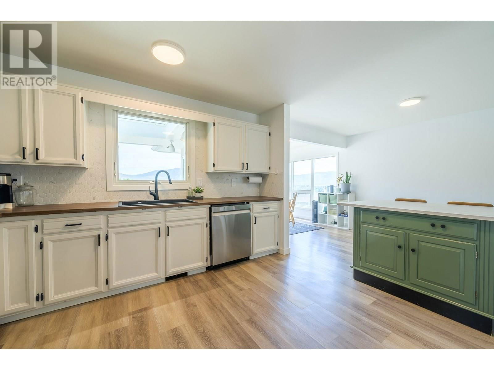 1737 PENNASK TERRACE Image 10