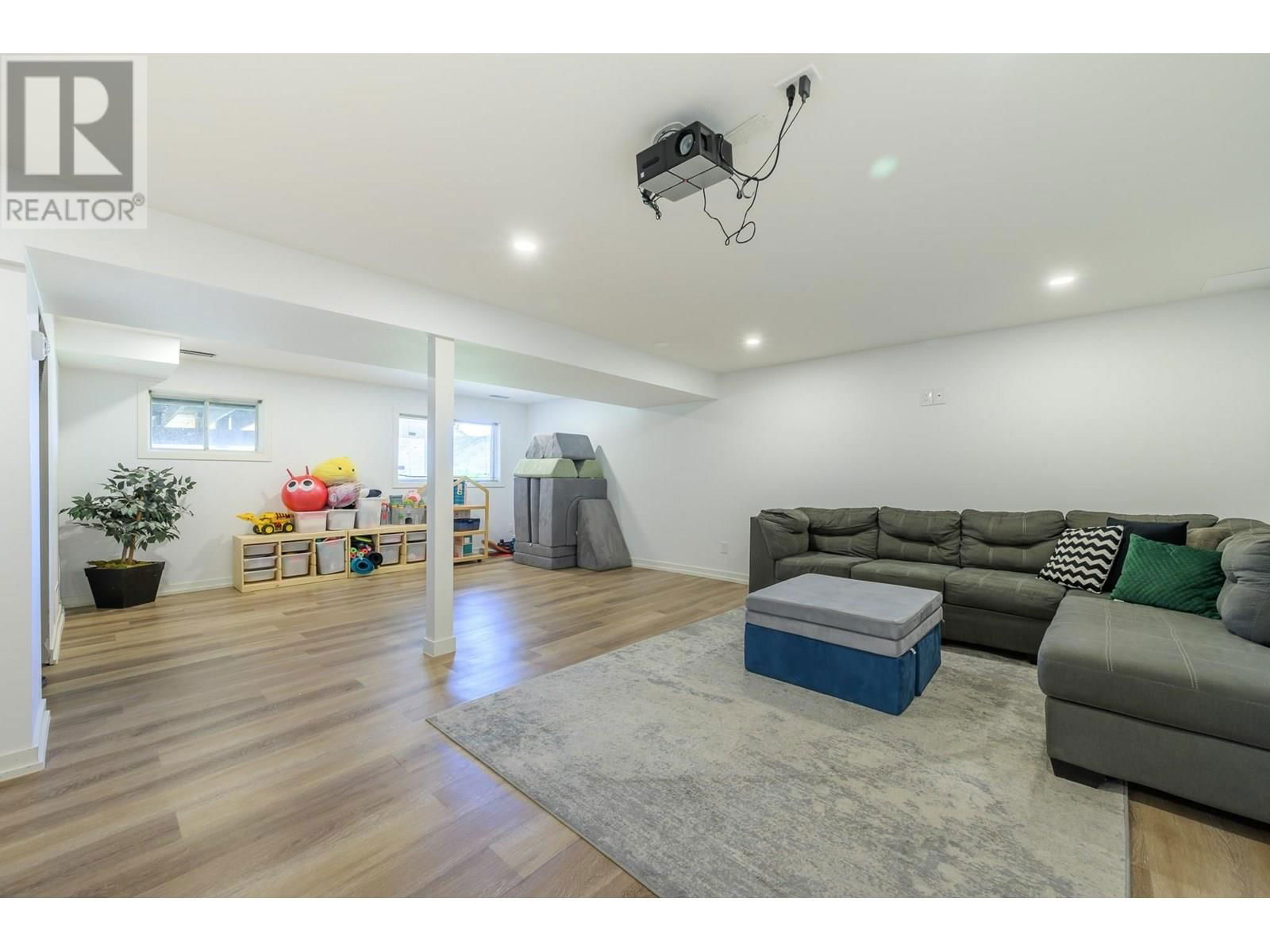 1737 PENNASK TERRACE Image 22