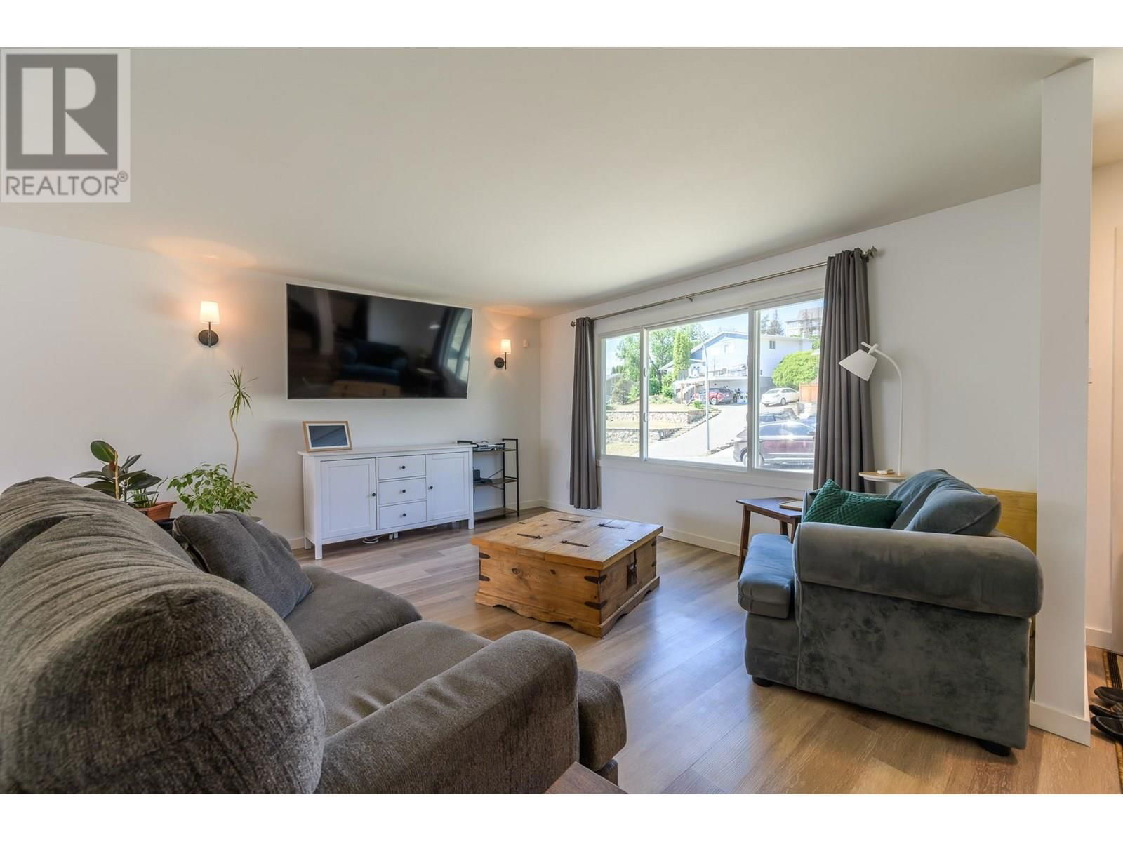 1737 PENNASK TERRACE Image 3