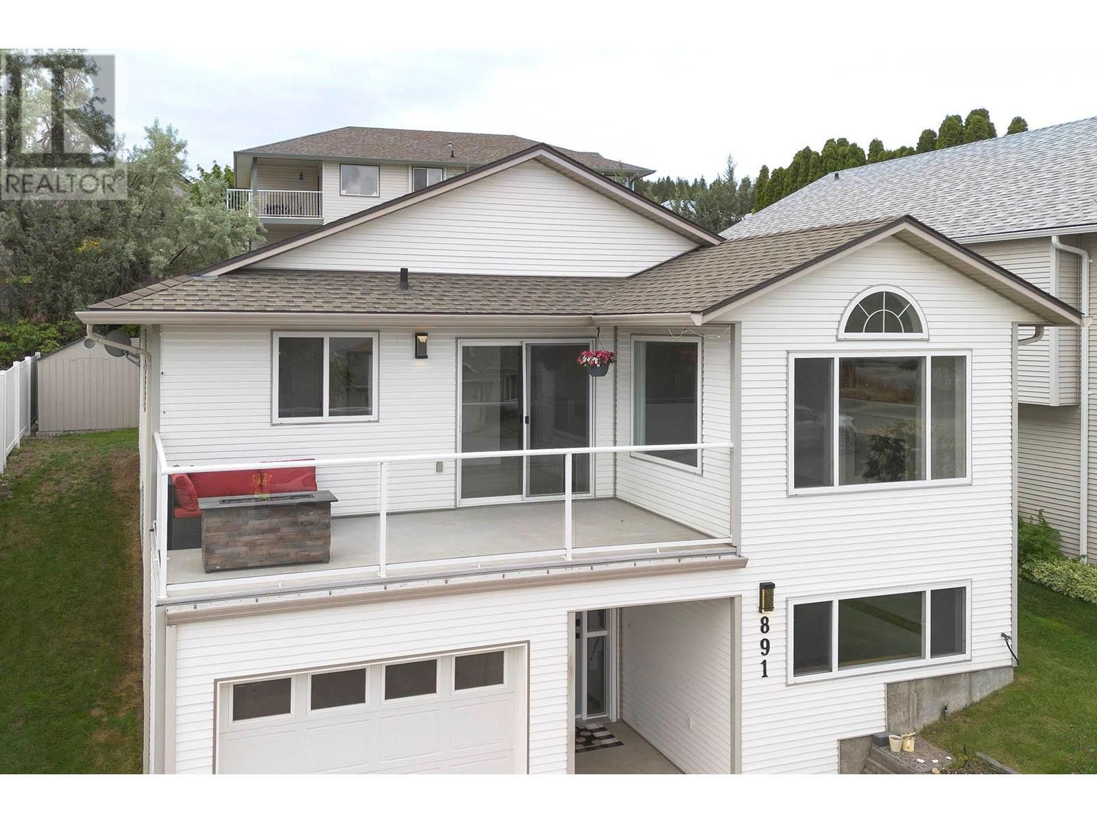 891 REGENT CRESCENT Image 43