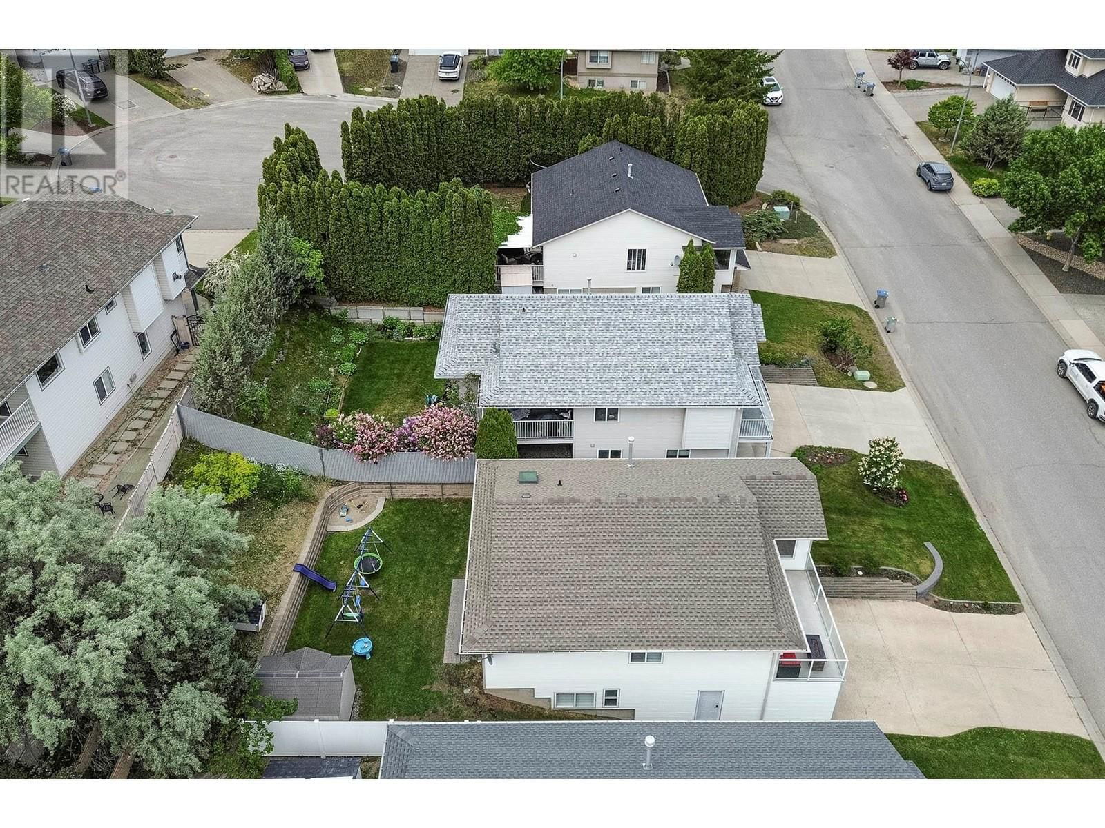 891 REGENT CRESCENT Image 45