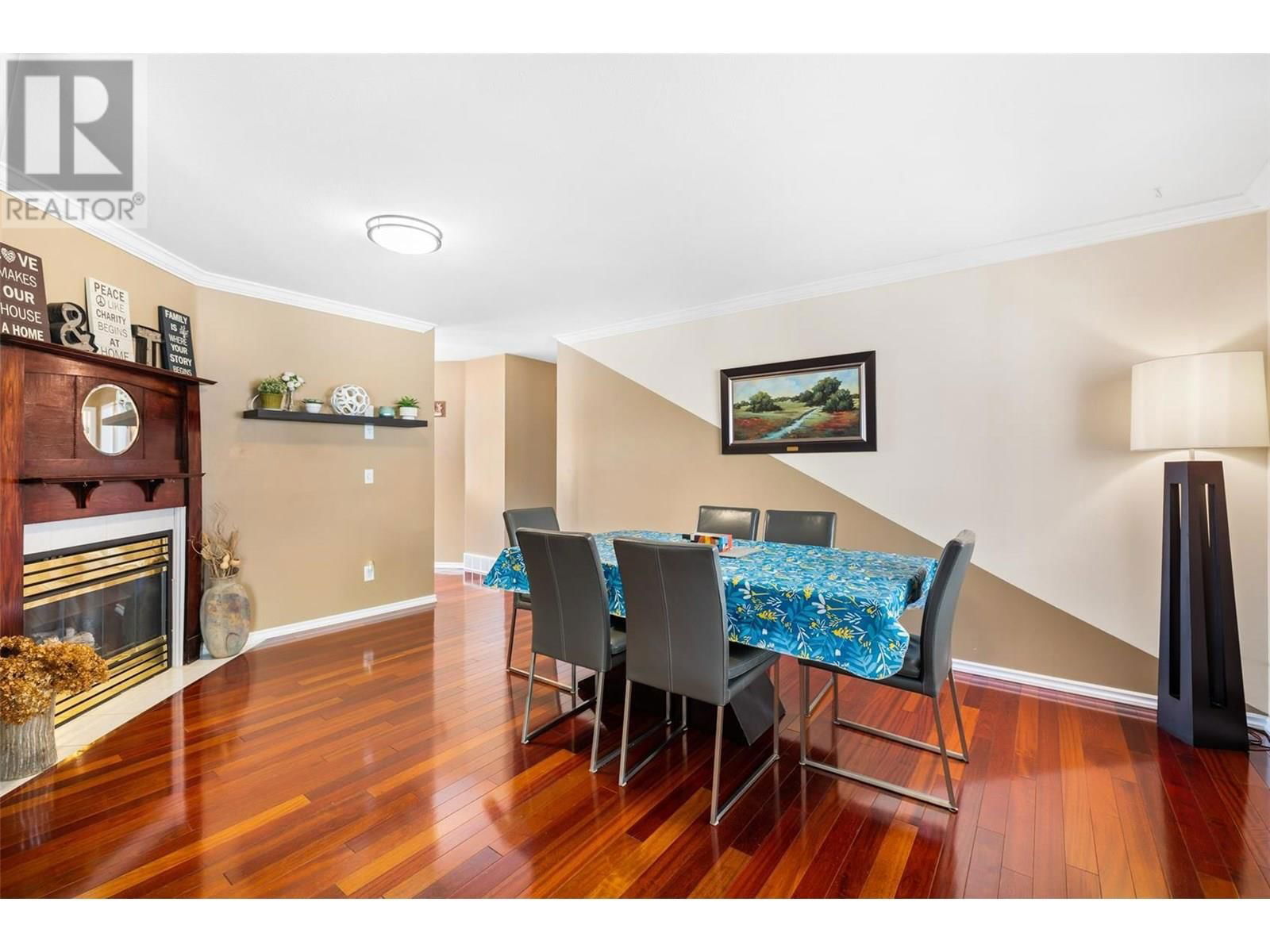 1056 CALEDONIA WAY Image 12