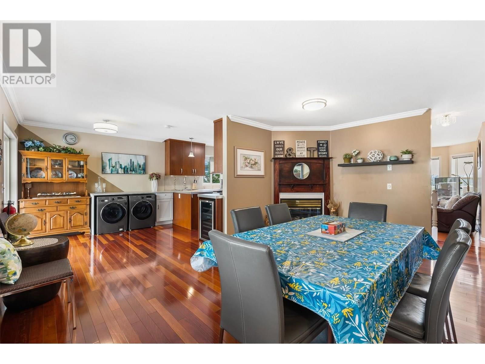 1056 CALEDONIA WAY Image 14