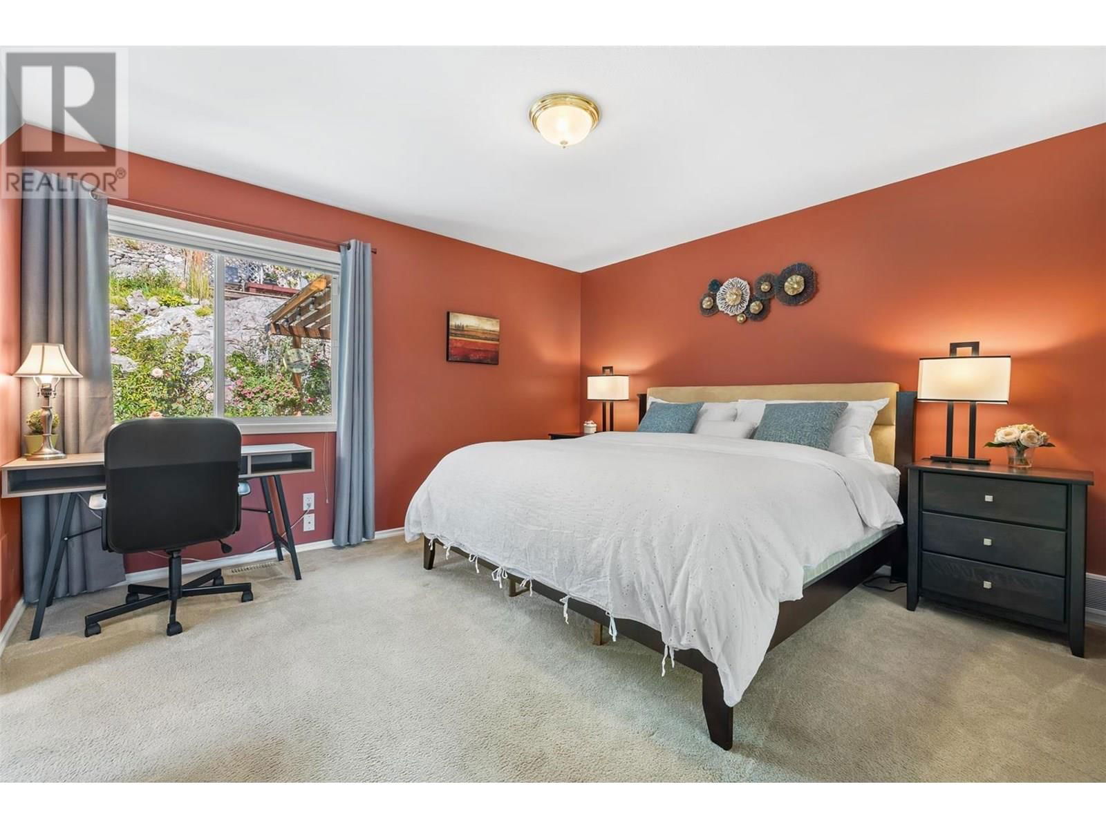 1056 CALEDONIA WAY Image 18