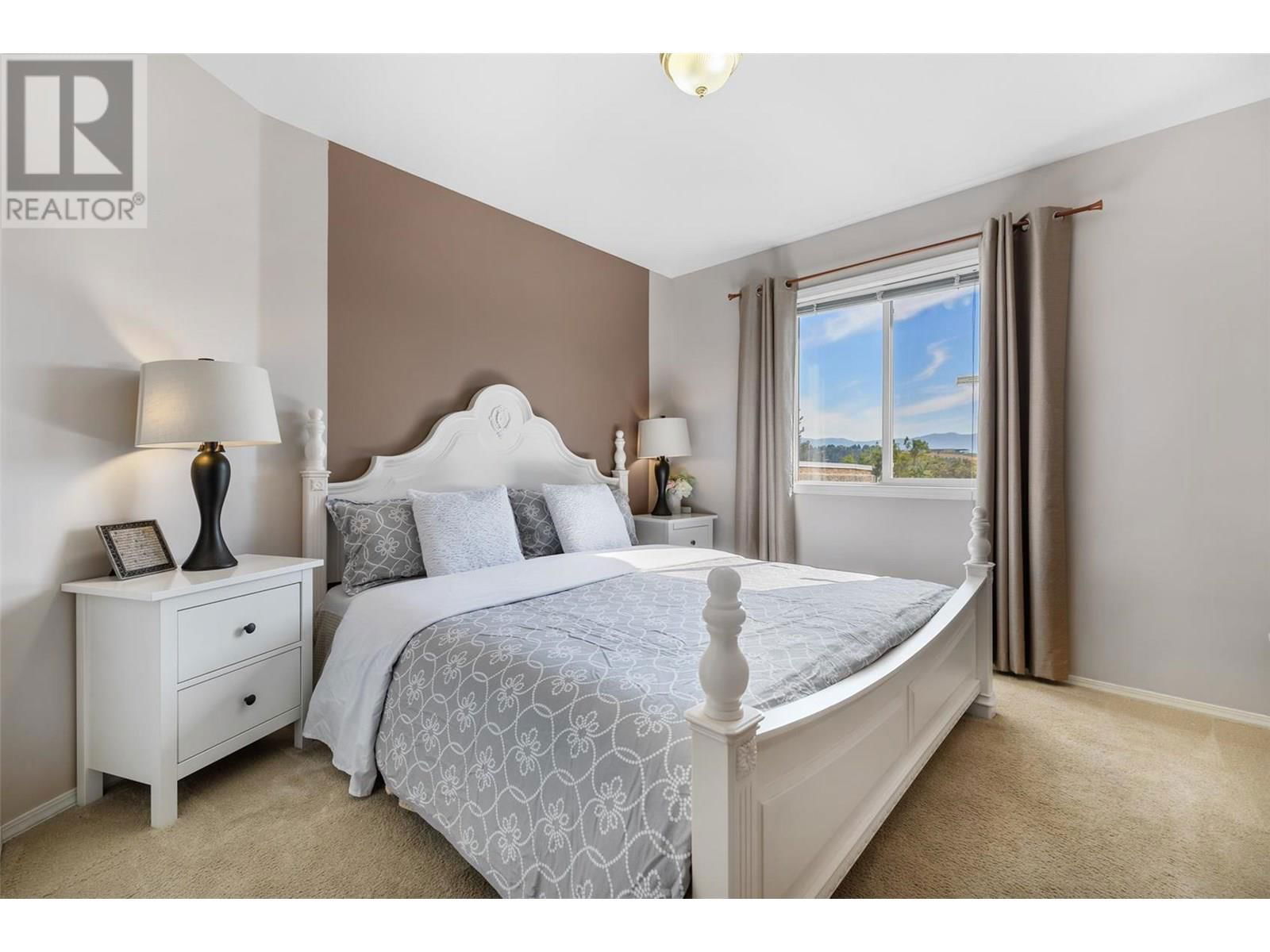 1056 CALEDONIA WAY Image 23