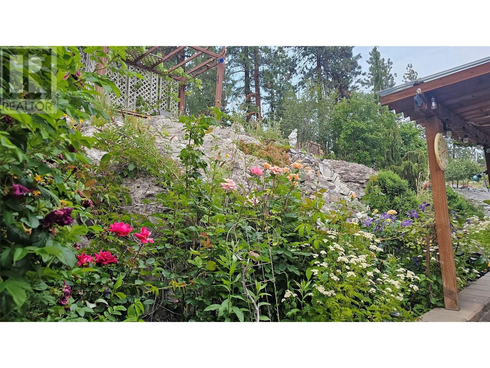 1056 CALEDONIA WAY Image 45
