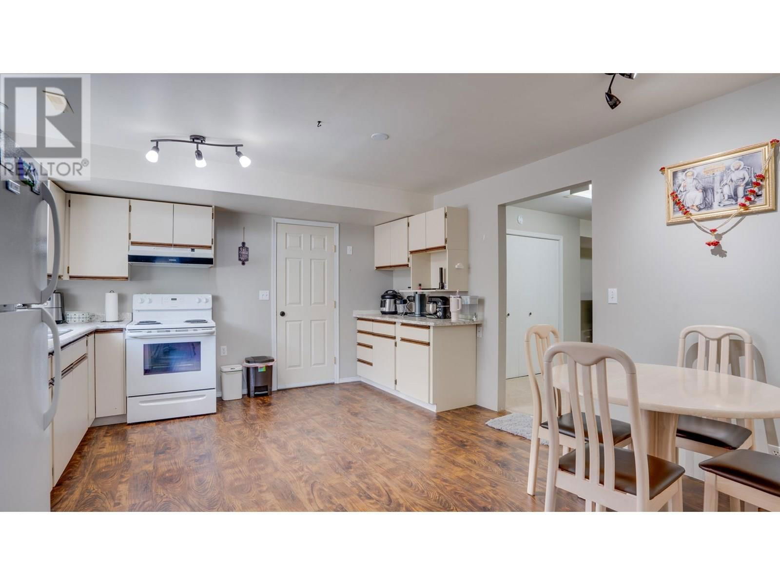 2825 RICHFIELD DRIVE Image 32
