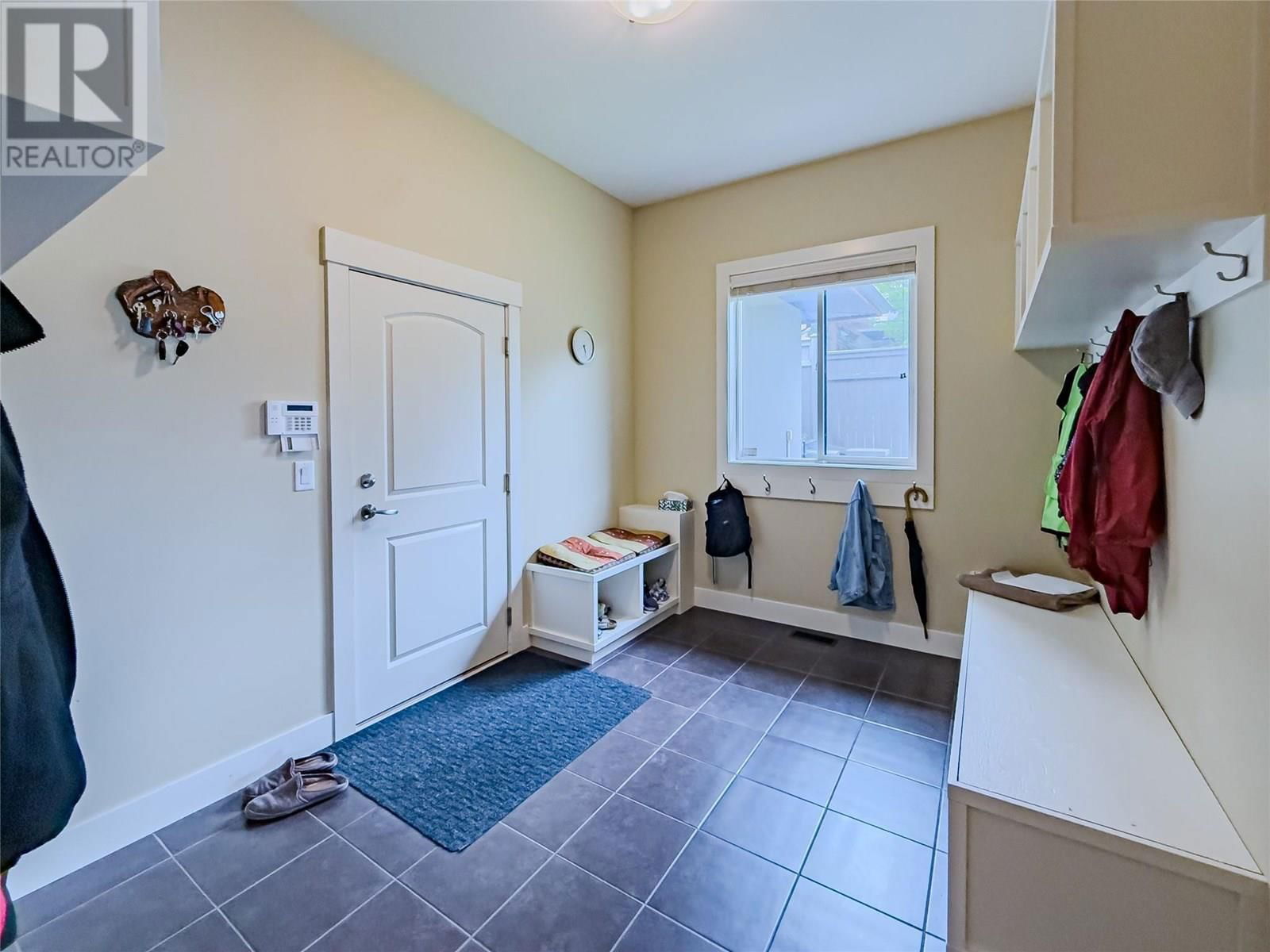 1760 CHEAKAMUS DRIVE Image 32