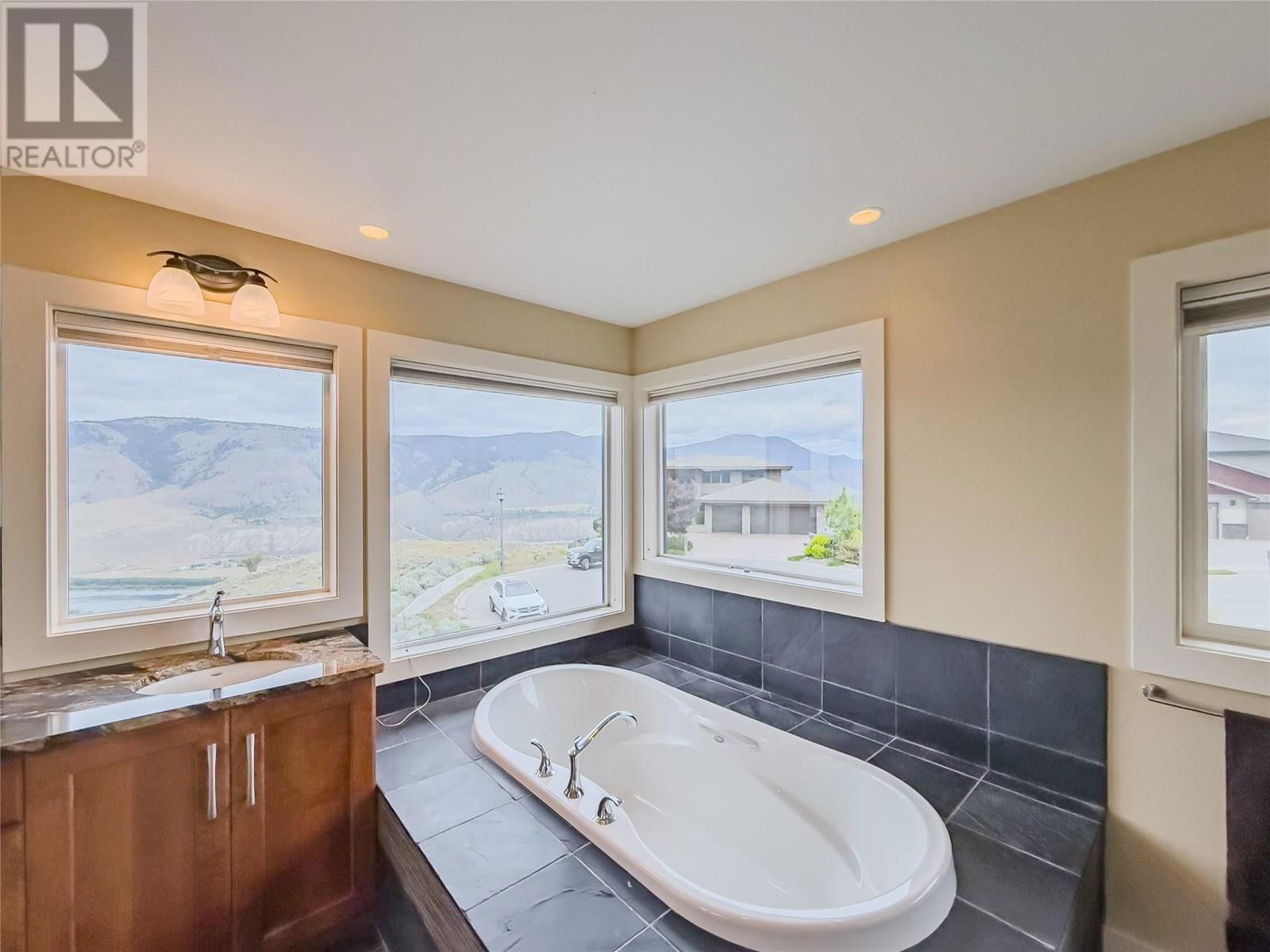 1760 CHEAKAMUS DRIVE Image 41