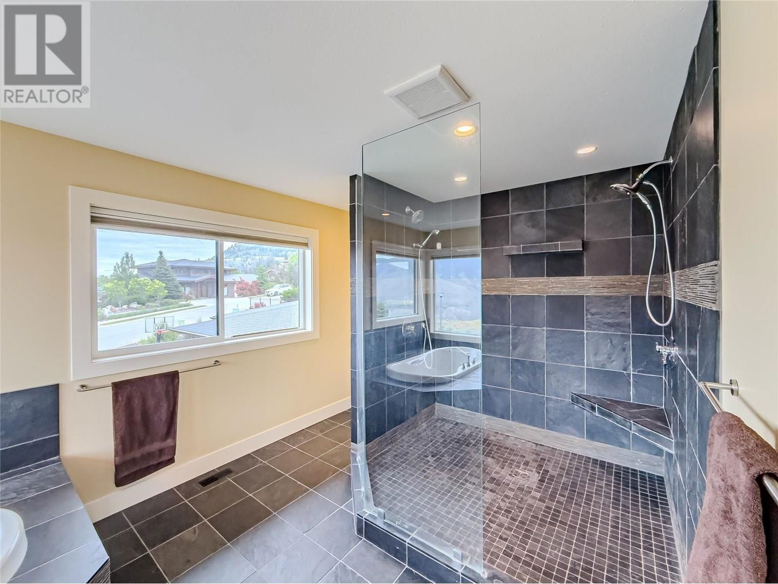 1760 CHEAKAMUS DRIVE Image 43