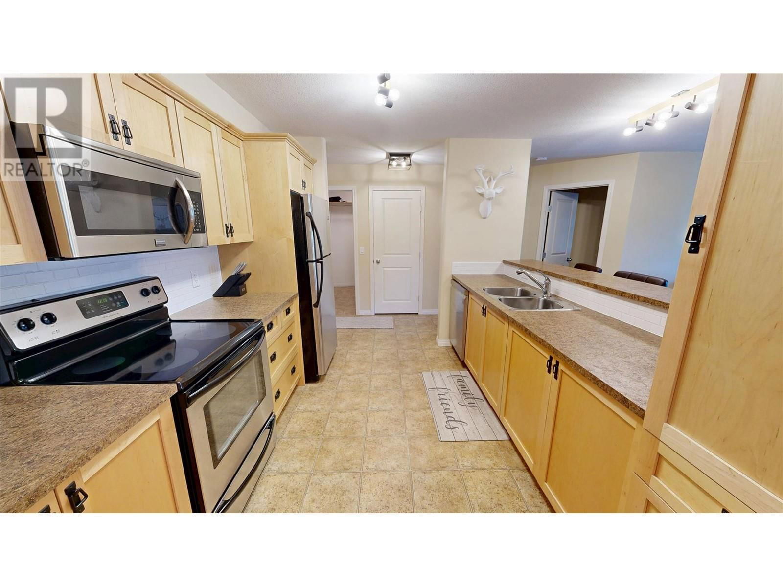 205 - 4874 STANLEY STREET Image 13