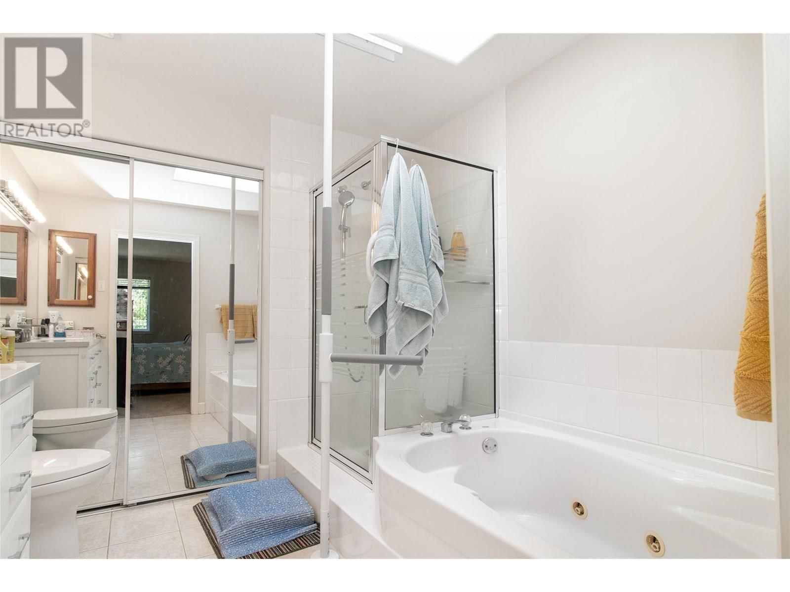 3811 GLEN CANYON DRIVE Image 15