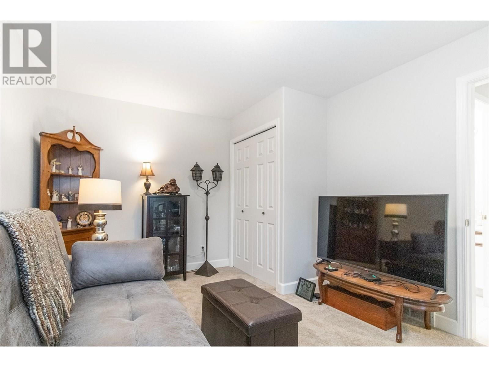 3811 GLEN CANYON DRIVE Image 18