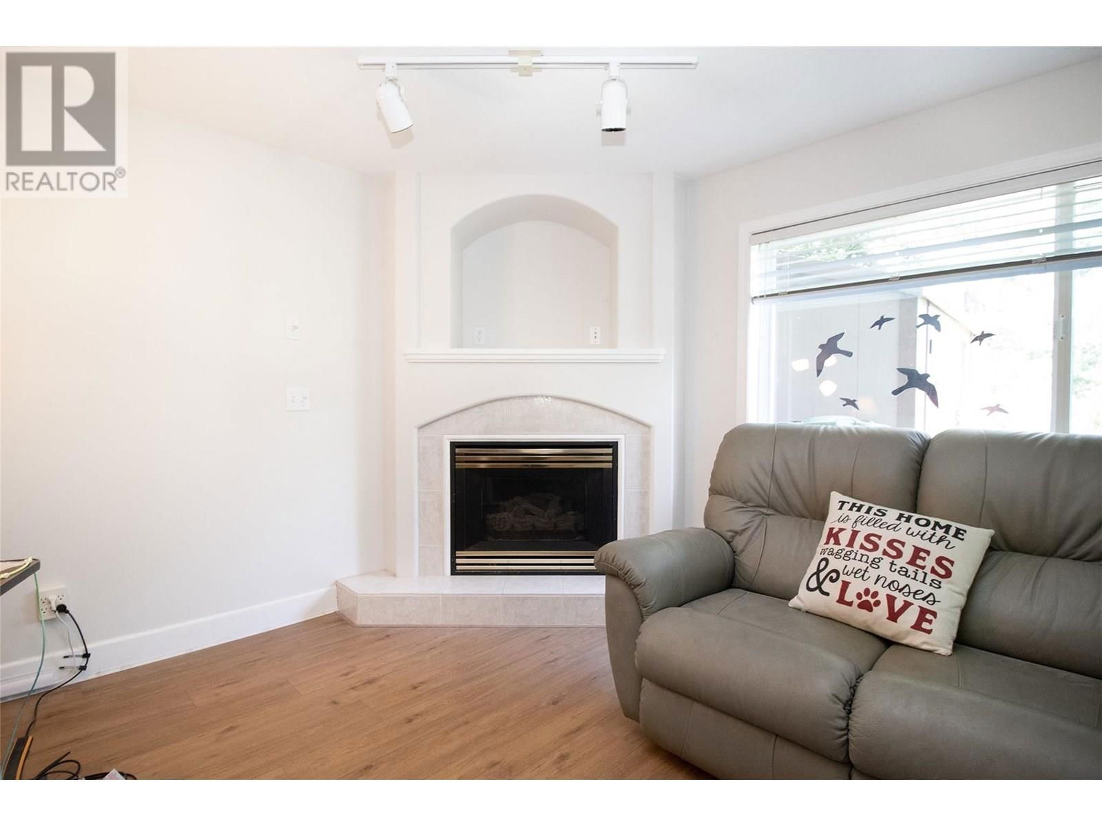 3811 GLEN CANYON DRIVE Image 21
