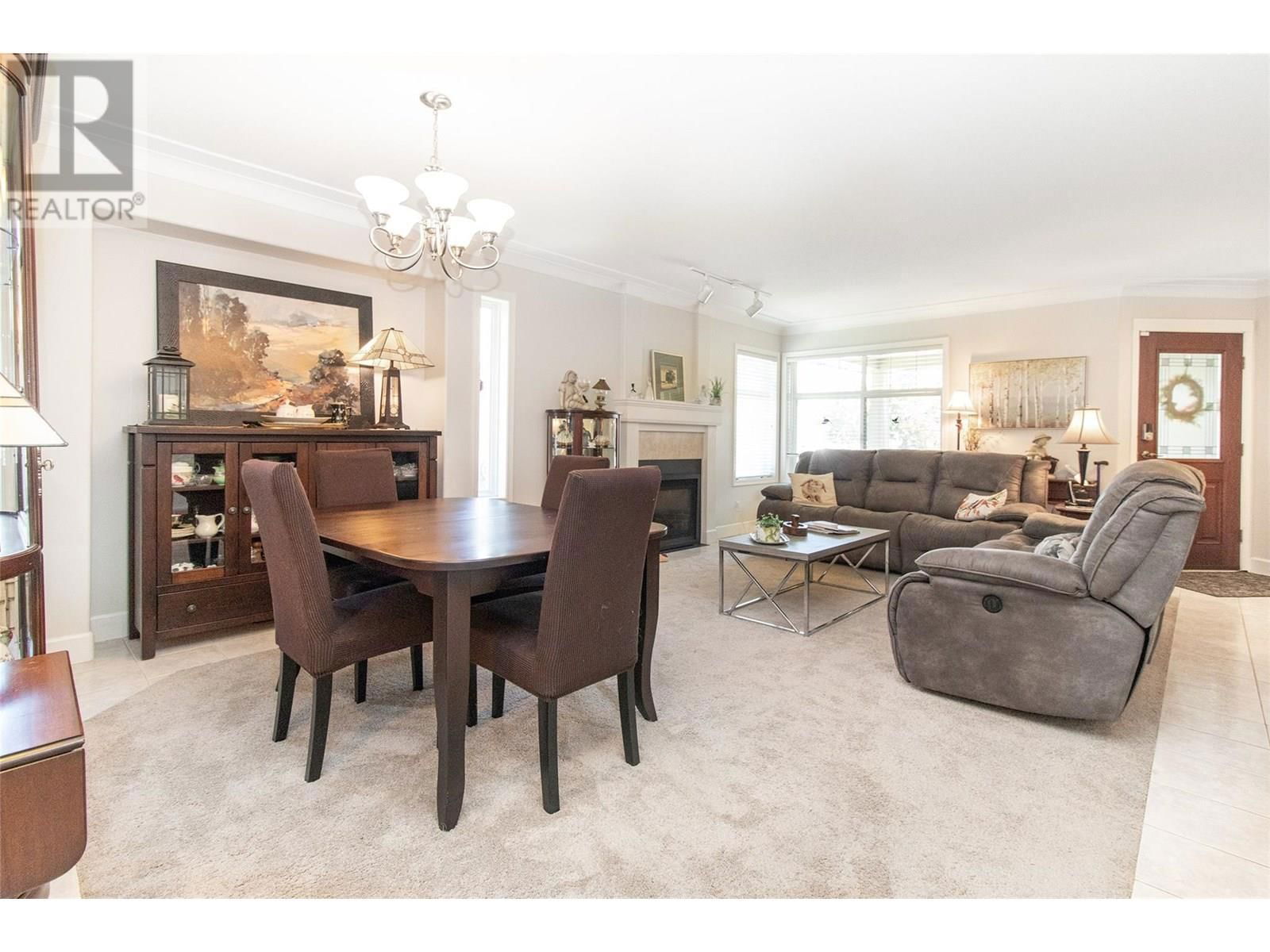 3811 GLEN CANYON DRIVE Image 5