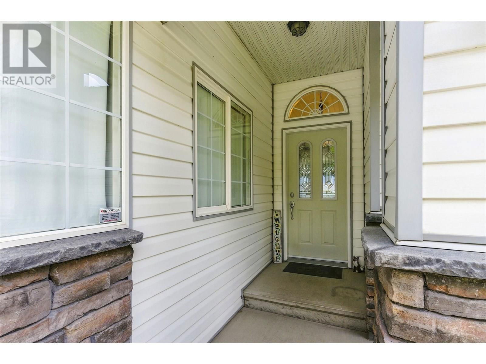 566 VICTORIA STREET Image 3