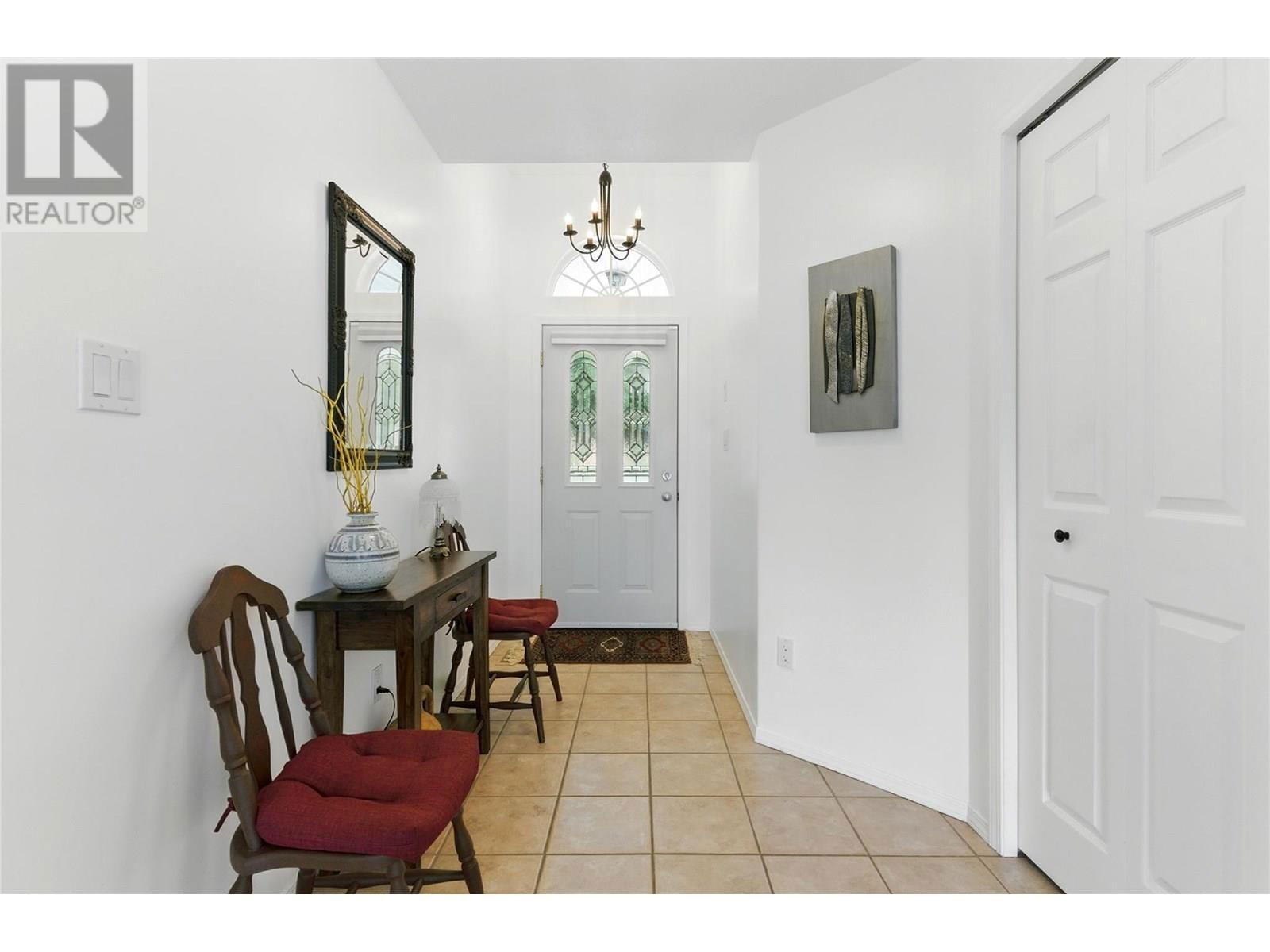 566 VICTORIA STREET Image 4
