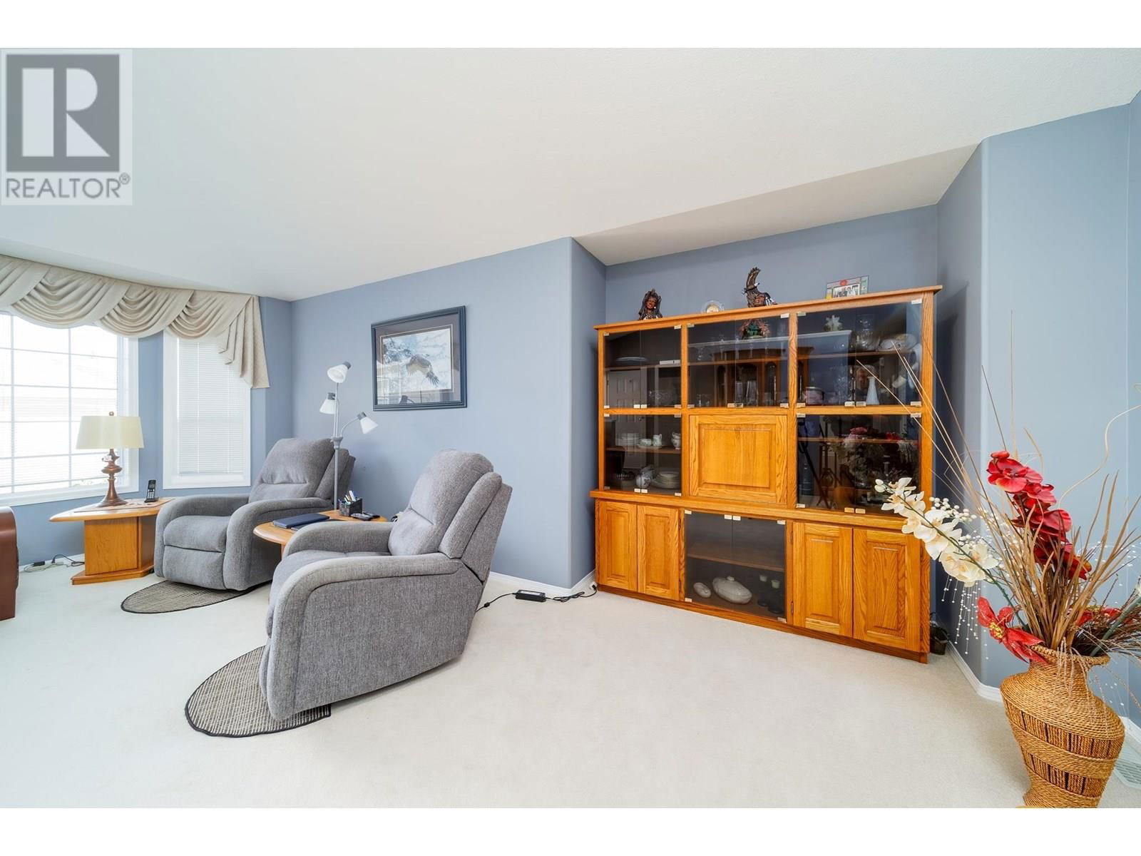 139 - 2250 LOUIE DRIVE Image 11