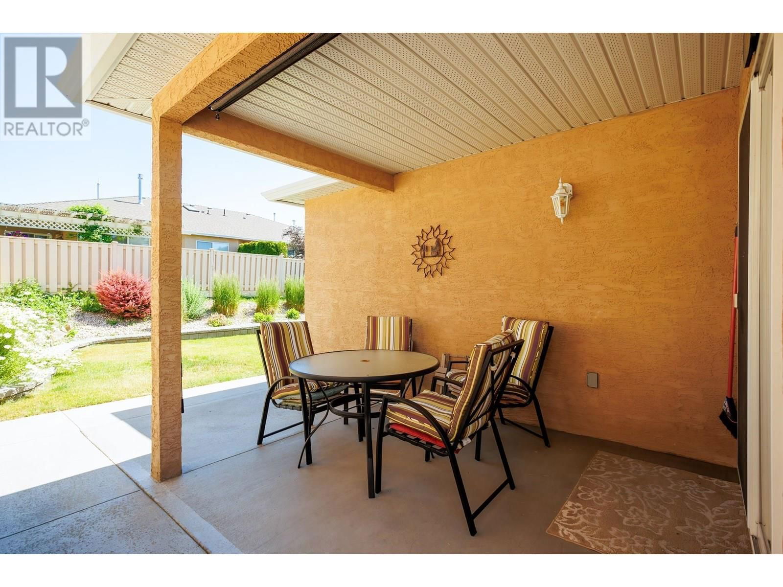 139 - 2250 LOUIE DRIVE Image 28