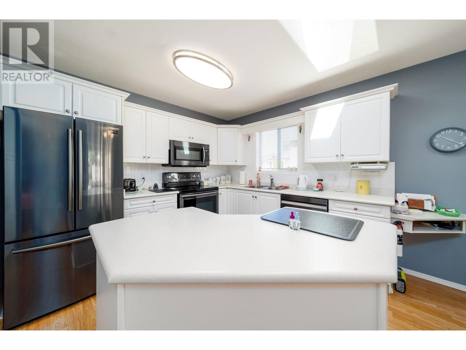 139 - 2250 LOUIE DRIVE Image 3