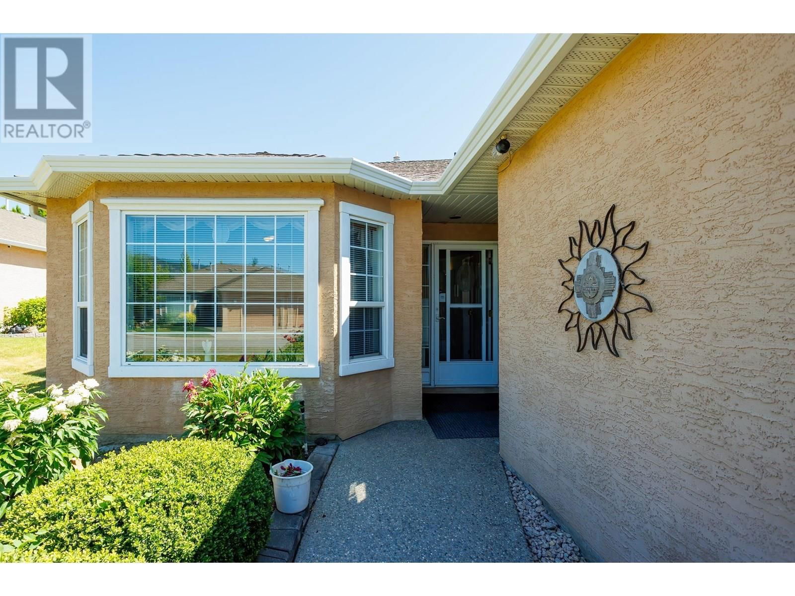 139 - 2250 LOUIE DRIVE Image 32