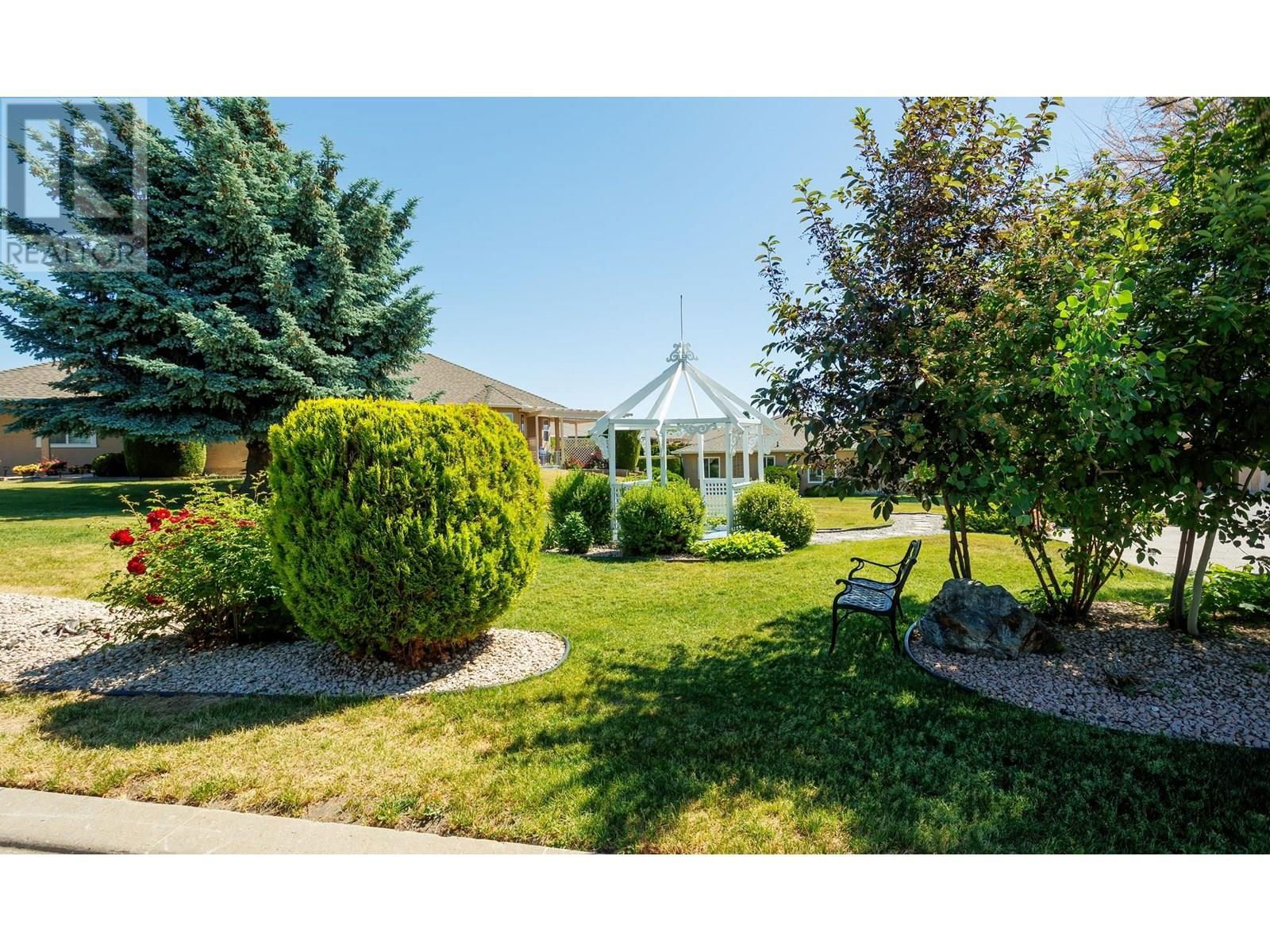 139 - 2250 LOUIE DRIVE Image 33