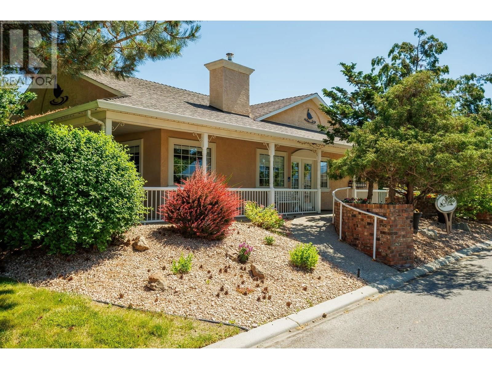 139 - 2250 LOUIE DRIVE Image 35