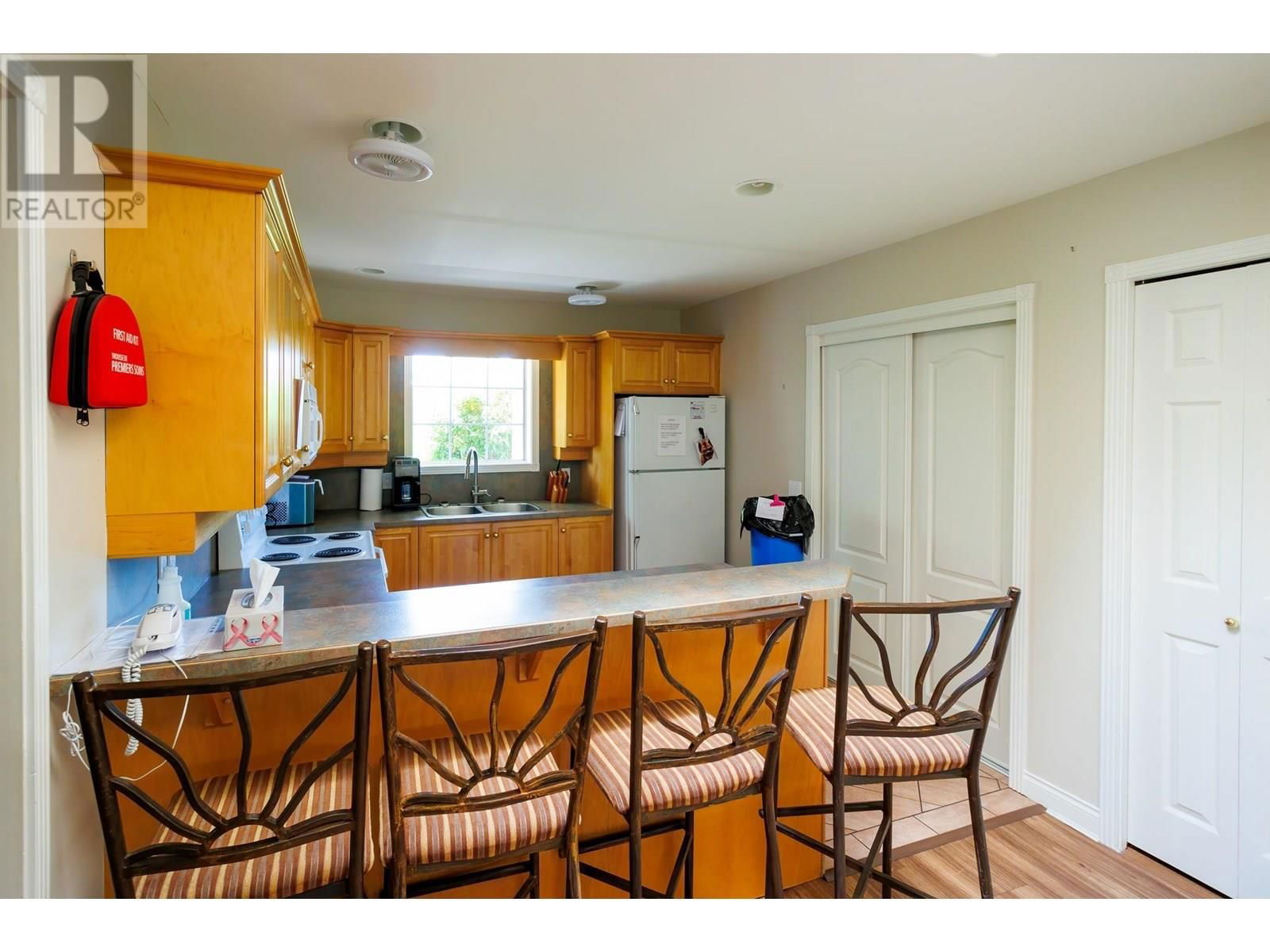 139 - 2250 LOUIE DRIVE Image 44