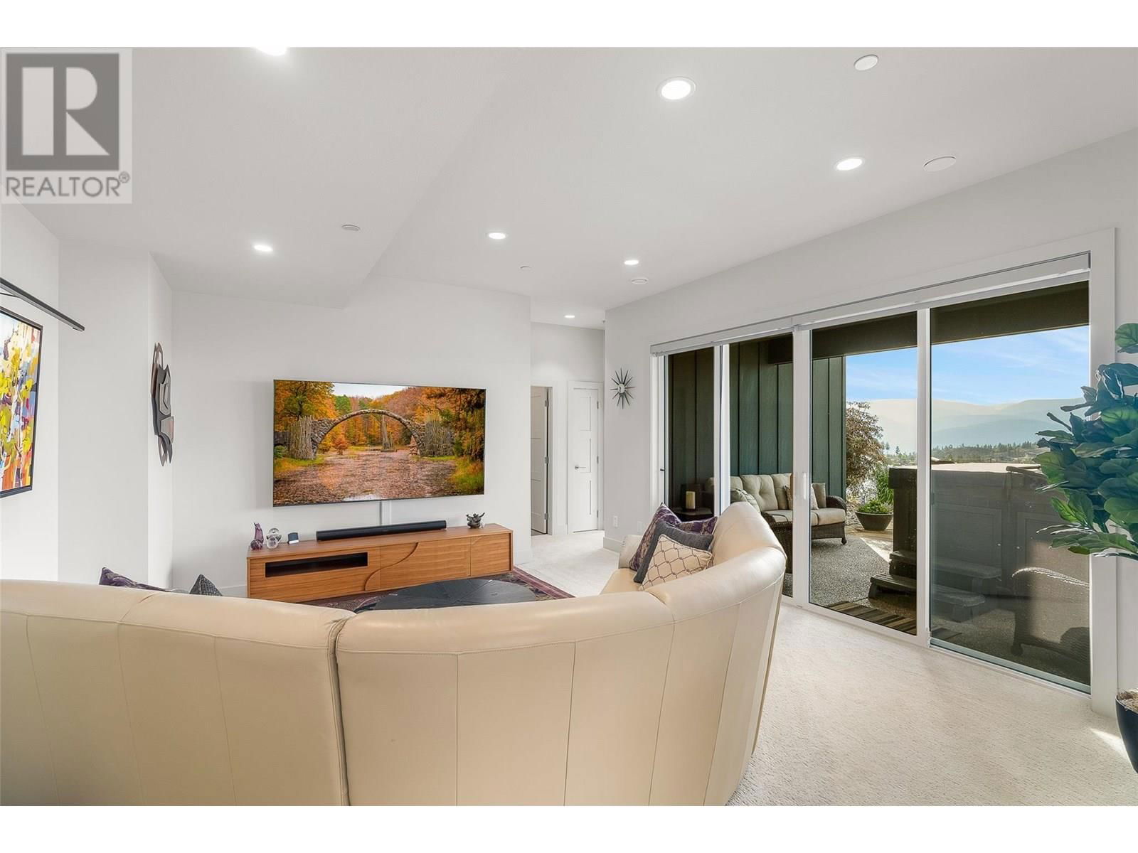 285 DIAMOND WAY Image 25