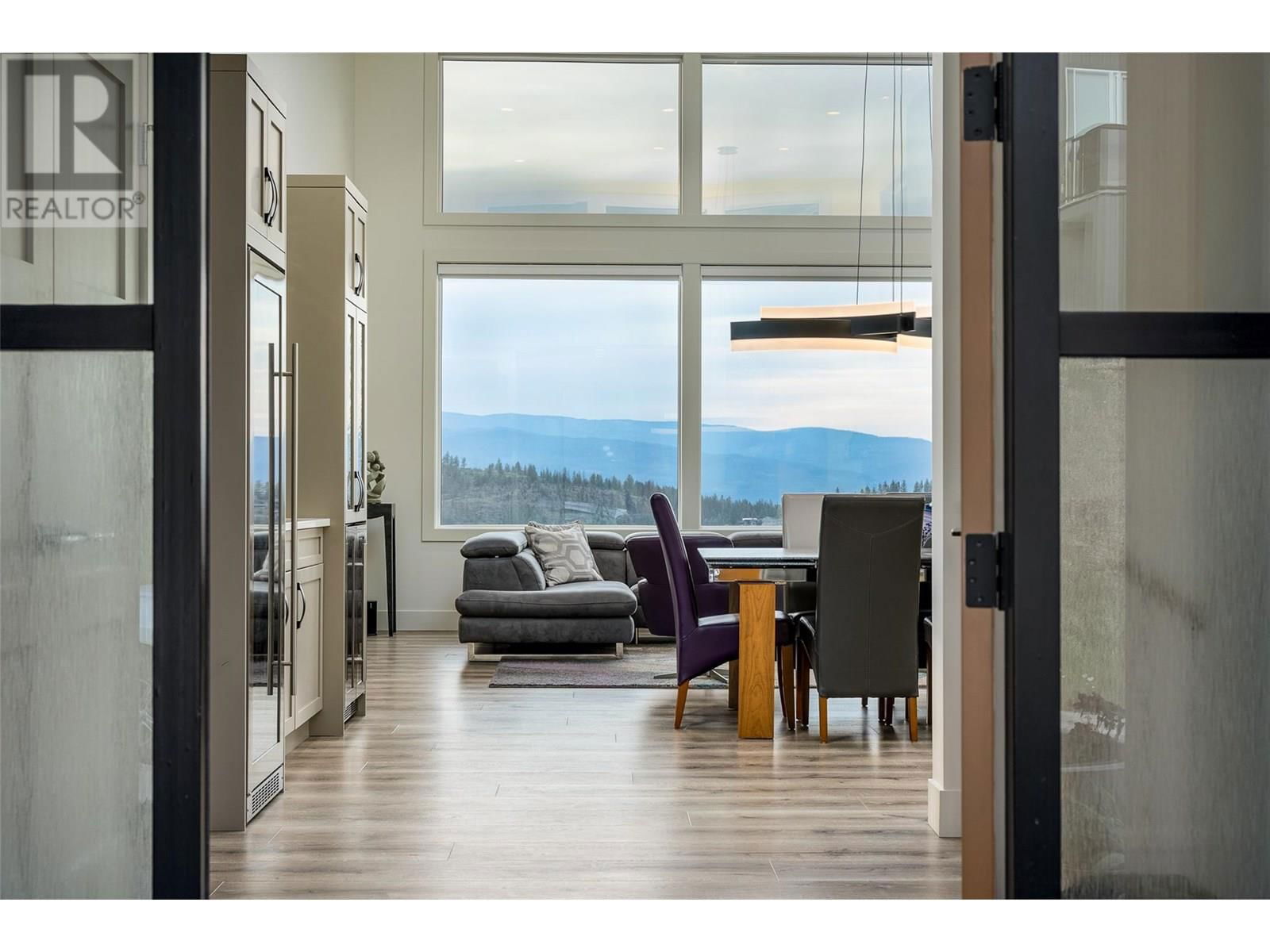285 DIAMOND WAY Image 4