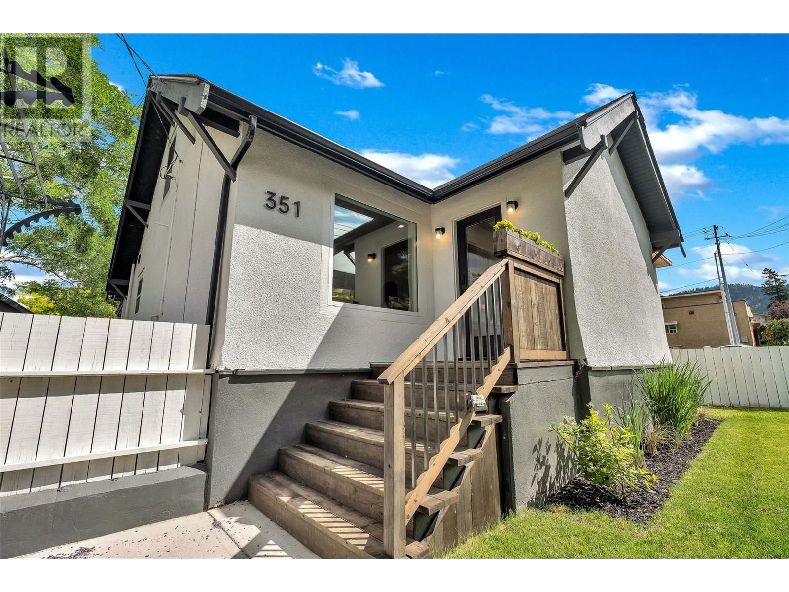 351 ECKHARDT AVENUE EAST Image 2