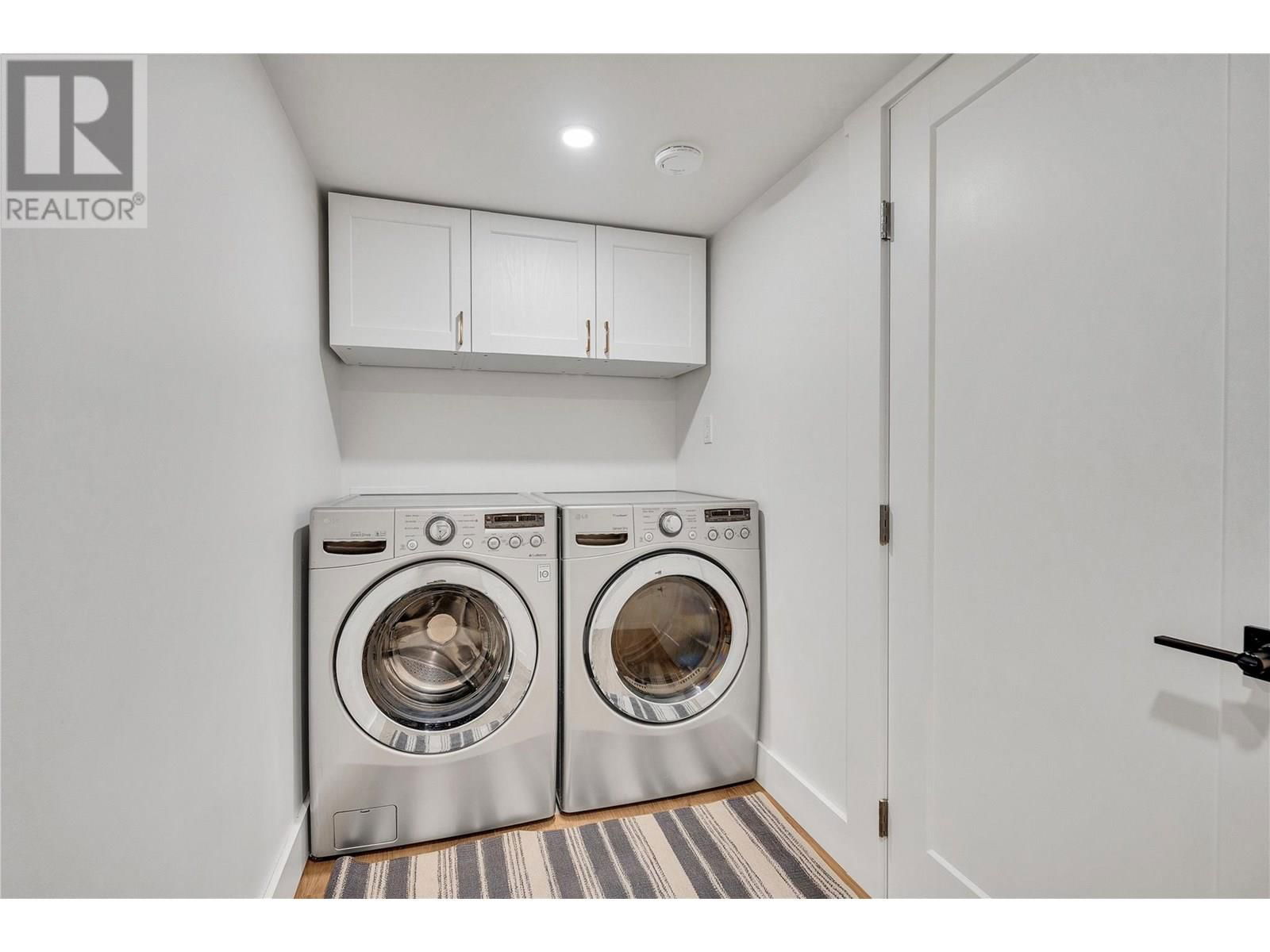 351 ECKHARDT AVENUE EAST Image 25