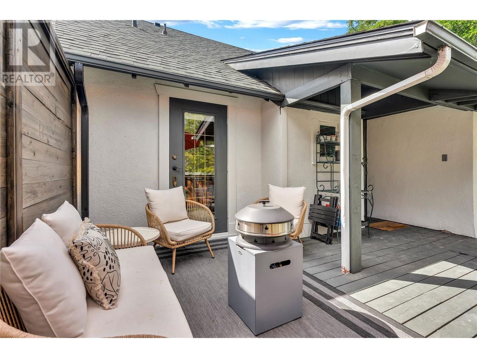 351 ECKHARDT AVENUE EAST Image 36