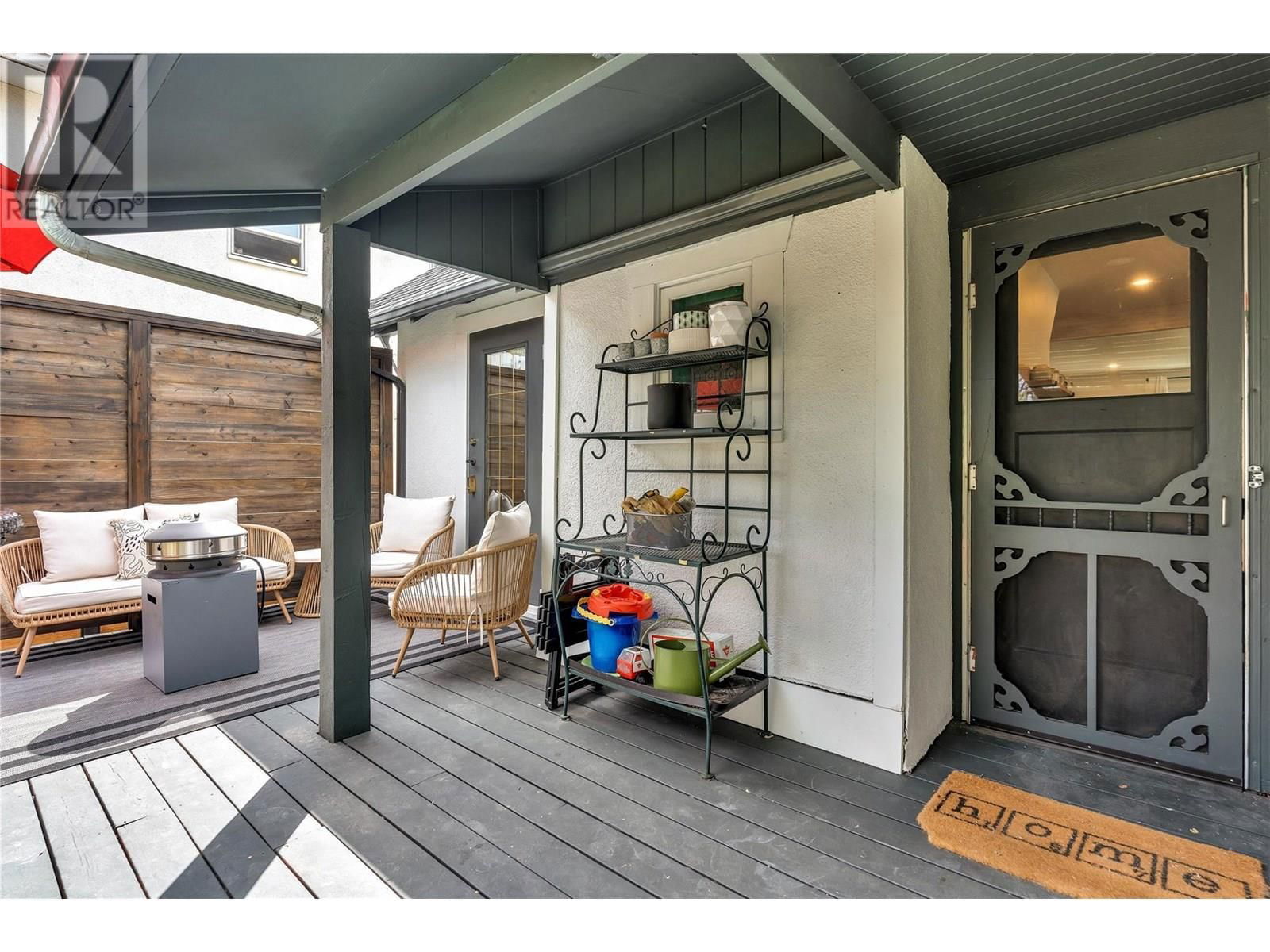 351 ECKHARDT AVENUE EAST Image 38
