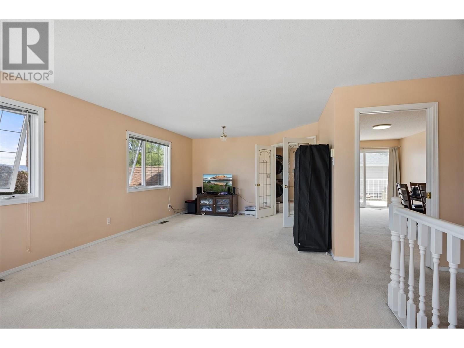 587 MONARCH DRIVE Image 10