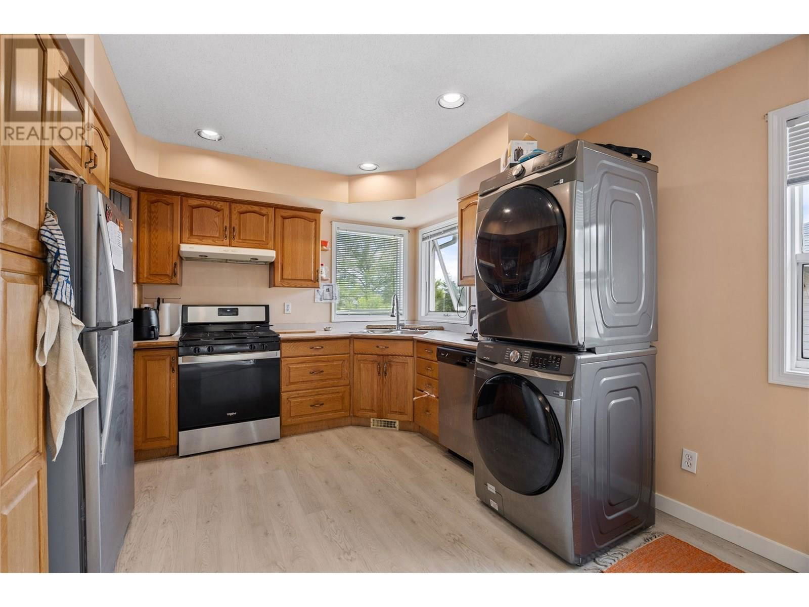 587 MONARCH DRIVE Image 14