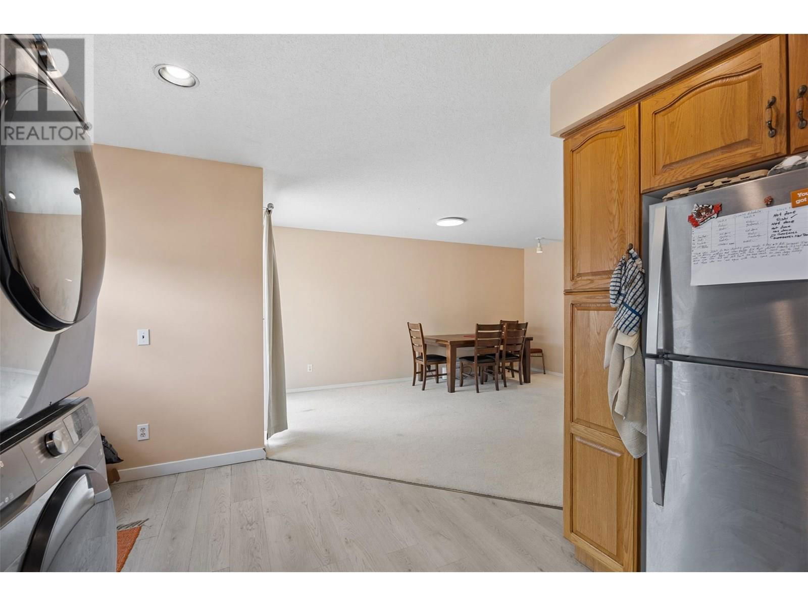 587 MONARCH DRIVE Image 16