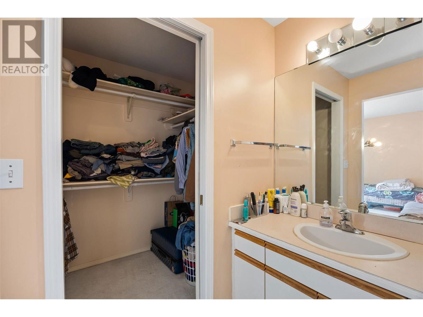 587 MONARCH DRIVE Image 24