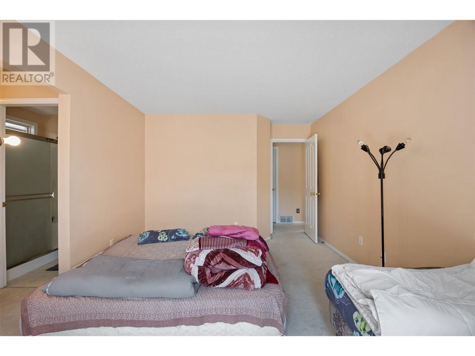 587 MONARCH DRIVE Image 25