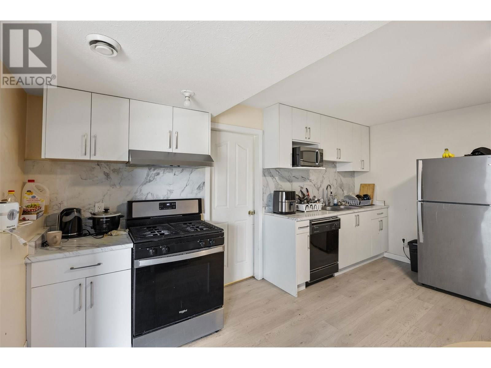 587 MONARCH DRIVE Image 36