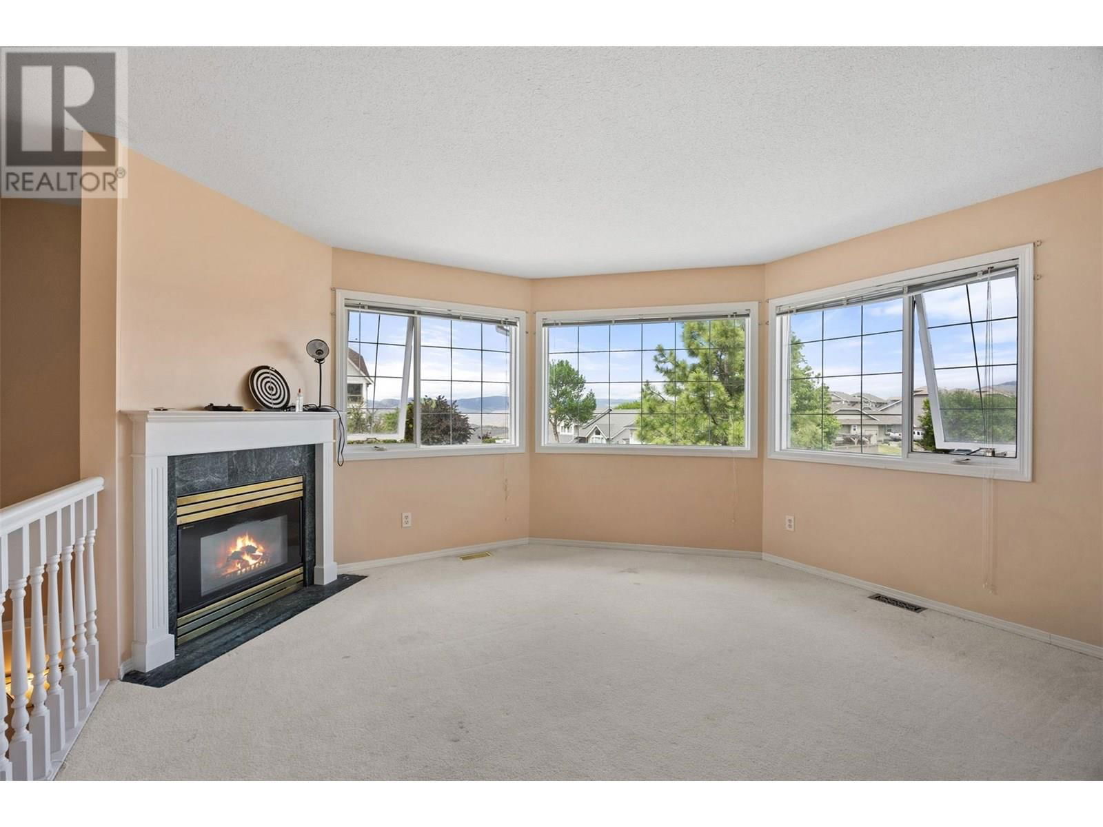 587 MONARCH DRIVE Image 8