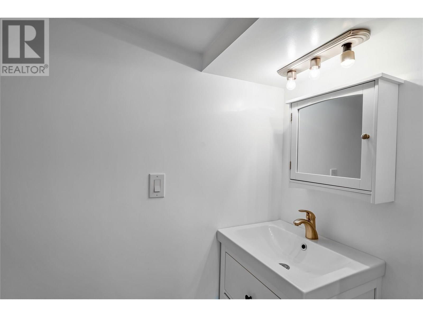 6641 GIBBS ROAD Image 23