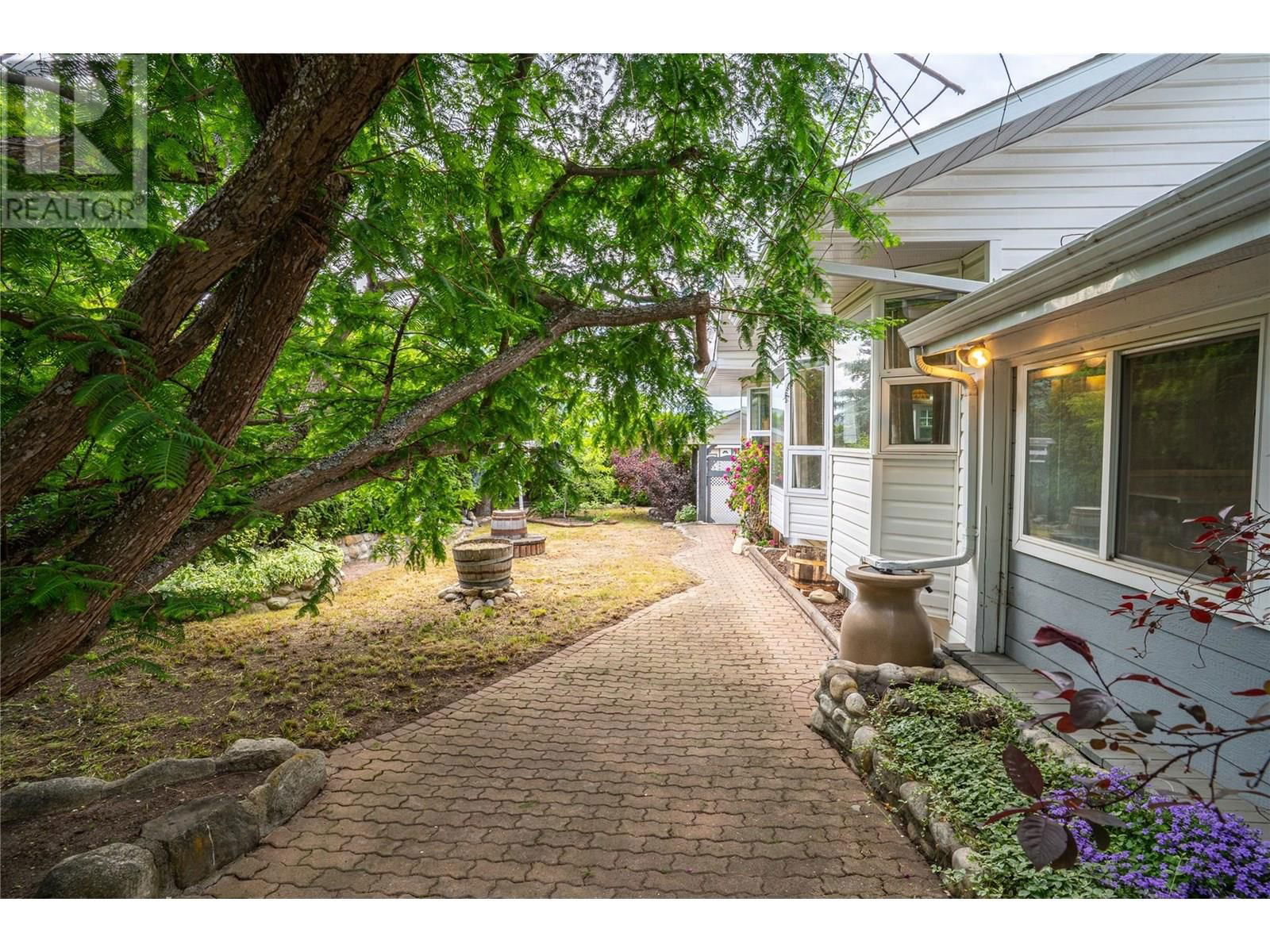 6641 GIBBS ROAD Image 37