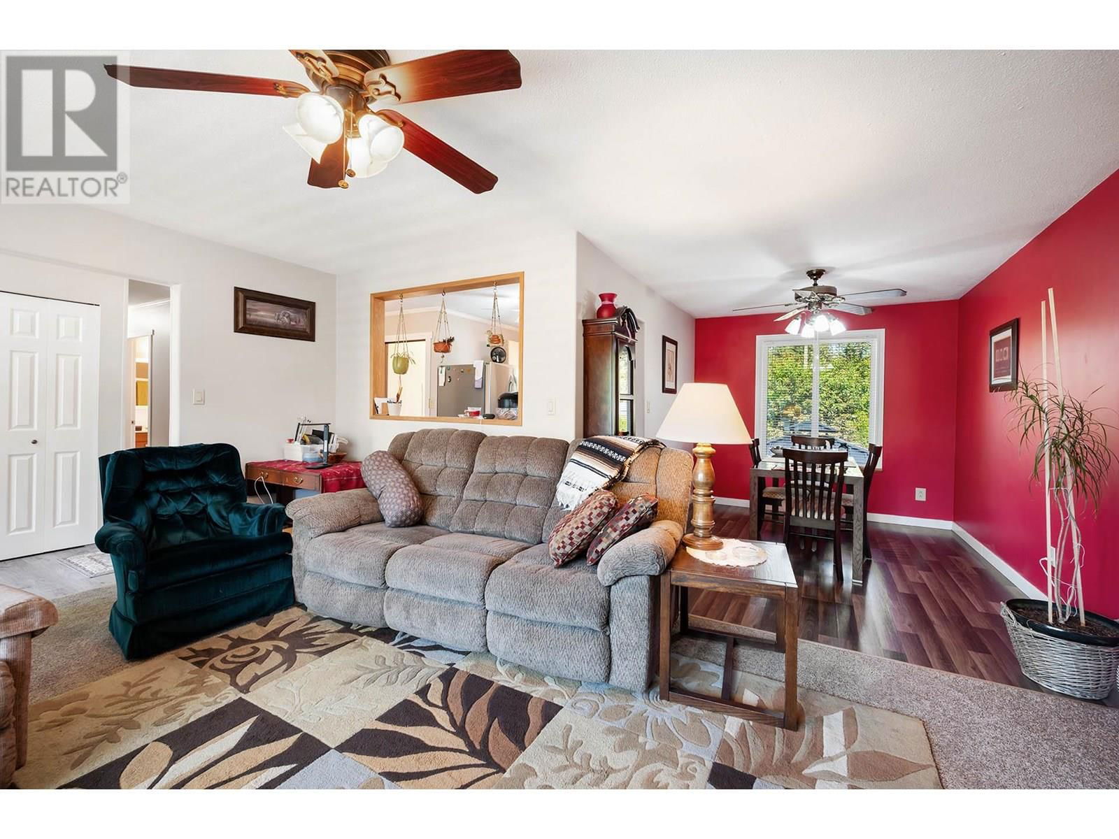 629 BARRIERE LAKES ROAD Image 16