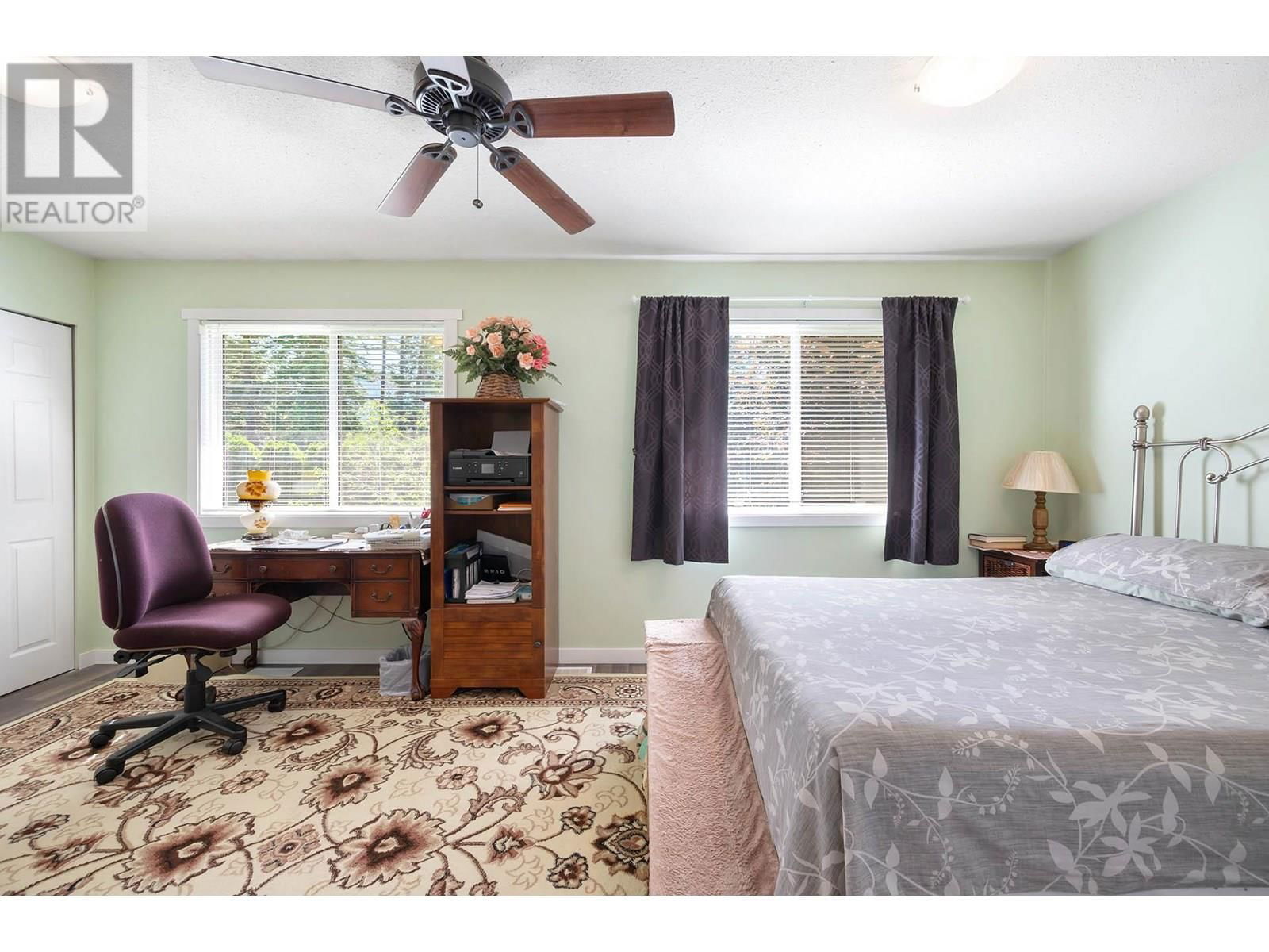 629 BARRIERE LAKES ROAD Image 20