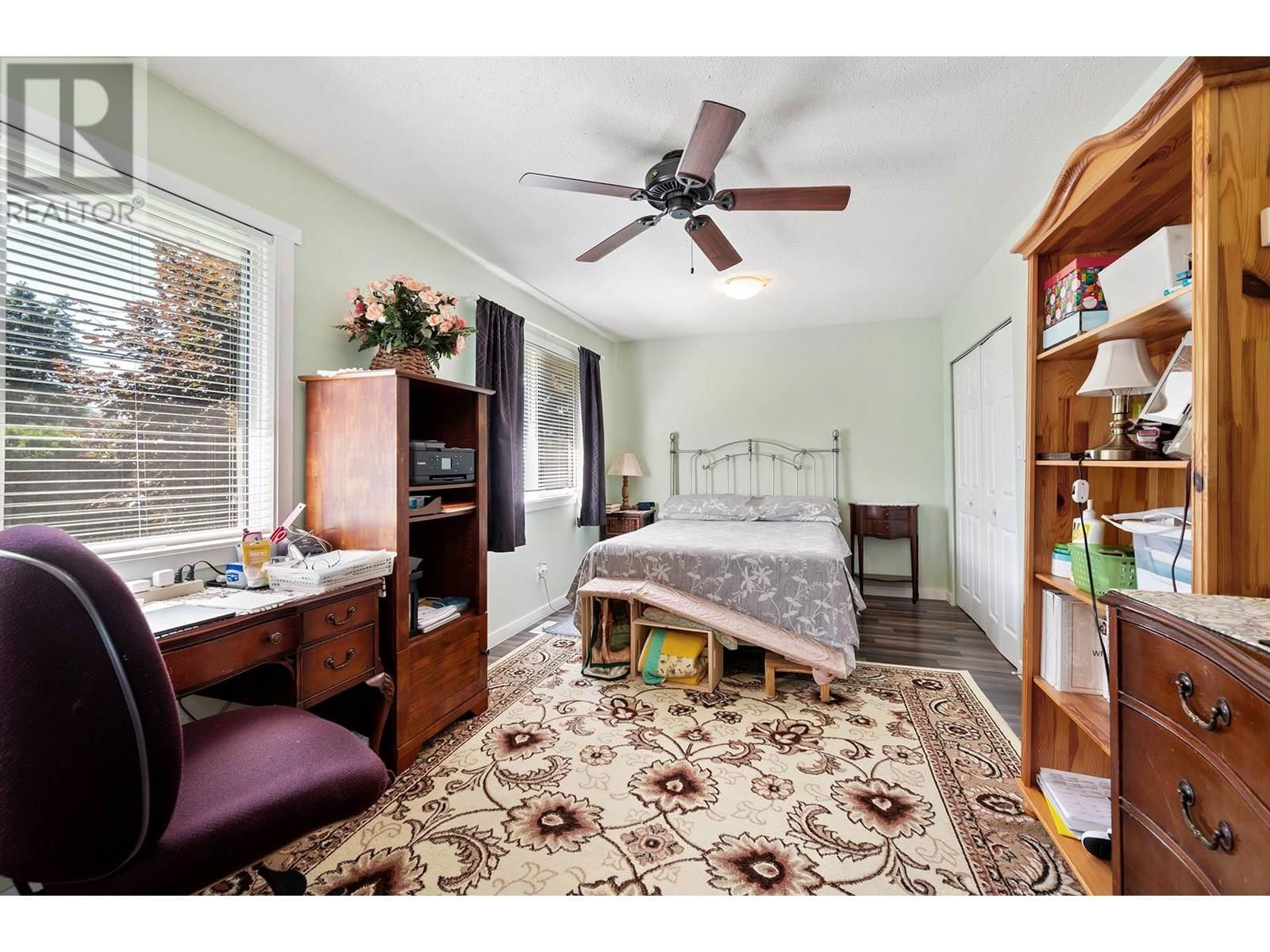 629 BARRIERE LAKES ROAD Image 21
