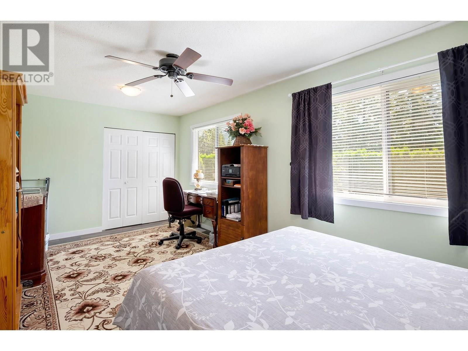 629 BARRIERE LAKES ROAD Image 22
